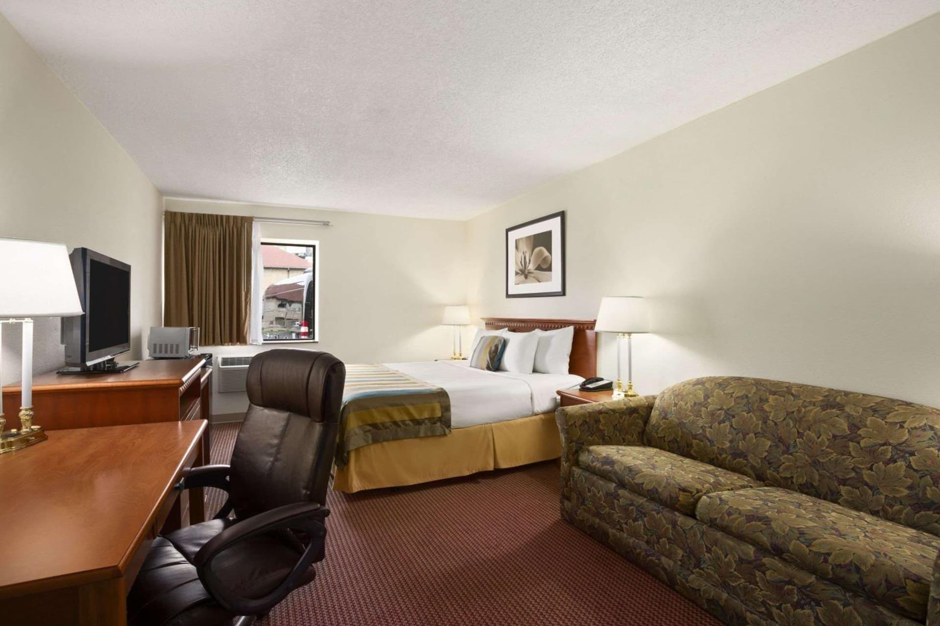 Days Inn by Wyndham Middletown