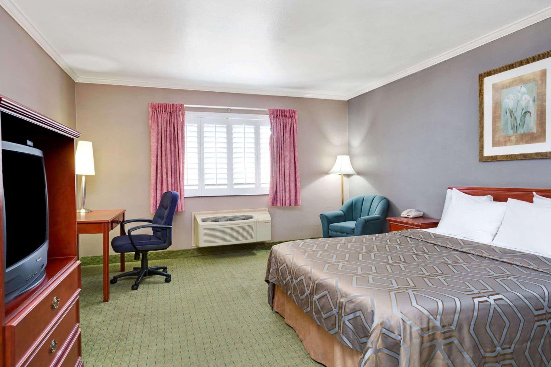 Days Inn by Wyndham West Covina