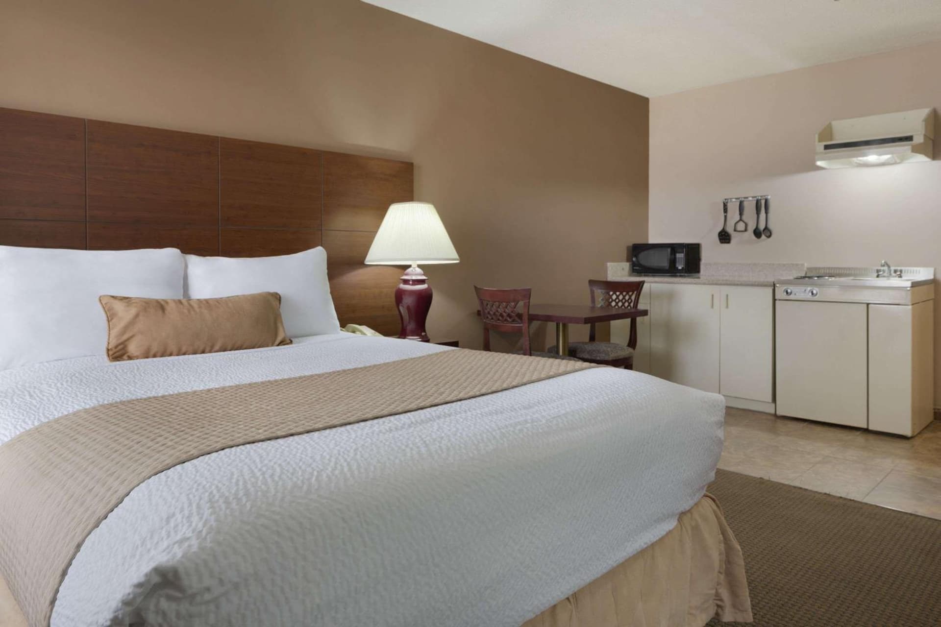 Days Inn by Wyndham Dalhousie