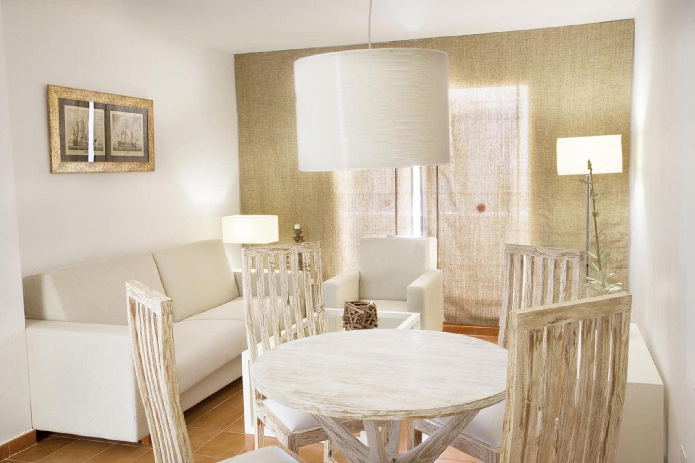Camelina Suites