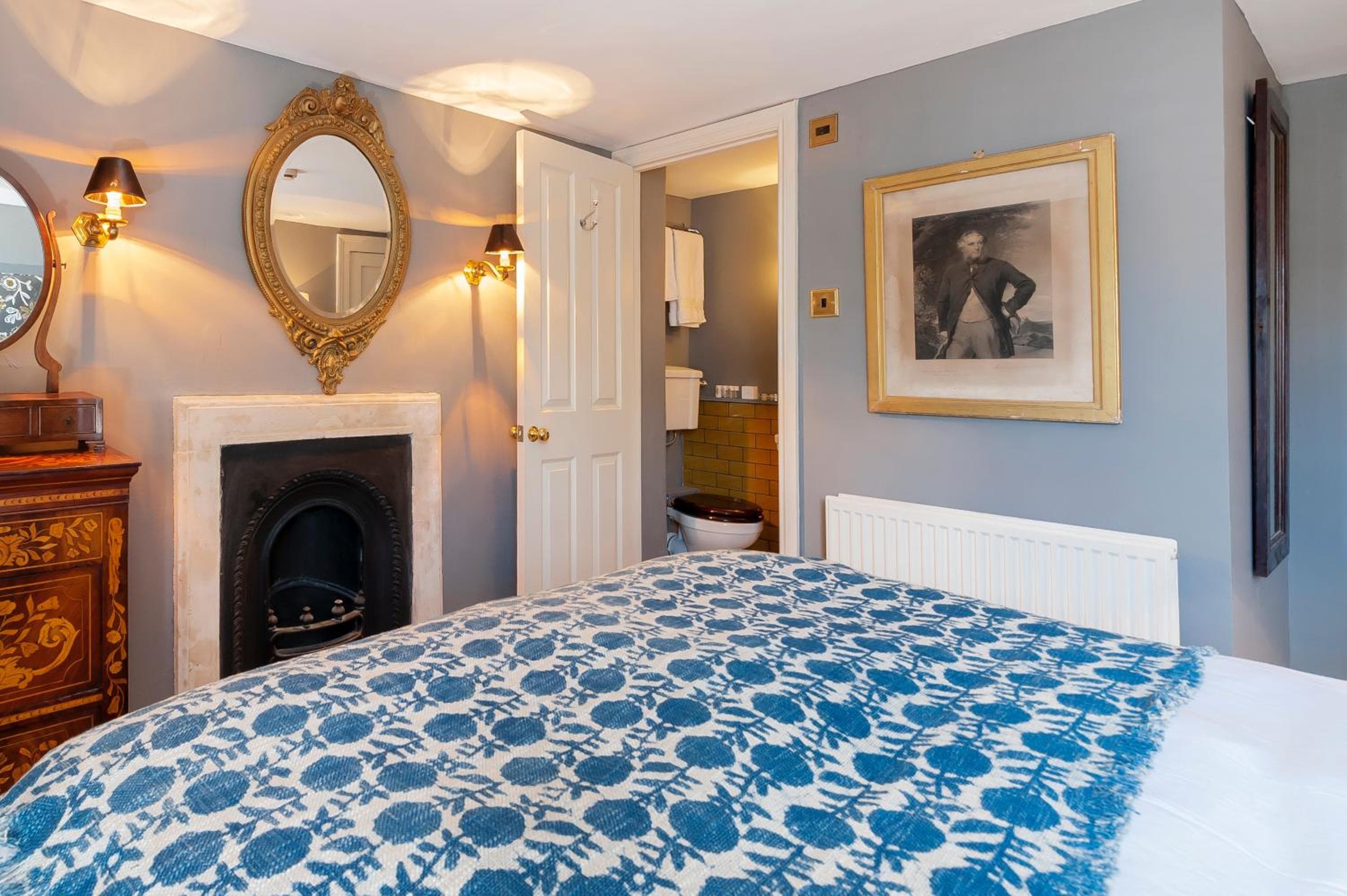 Luxury Regency Apartment in Bath City Centre