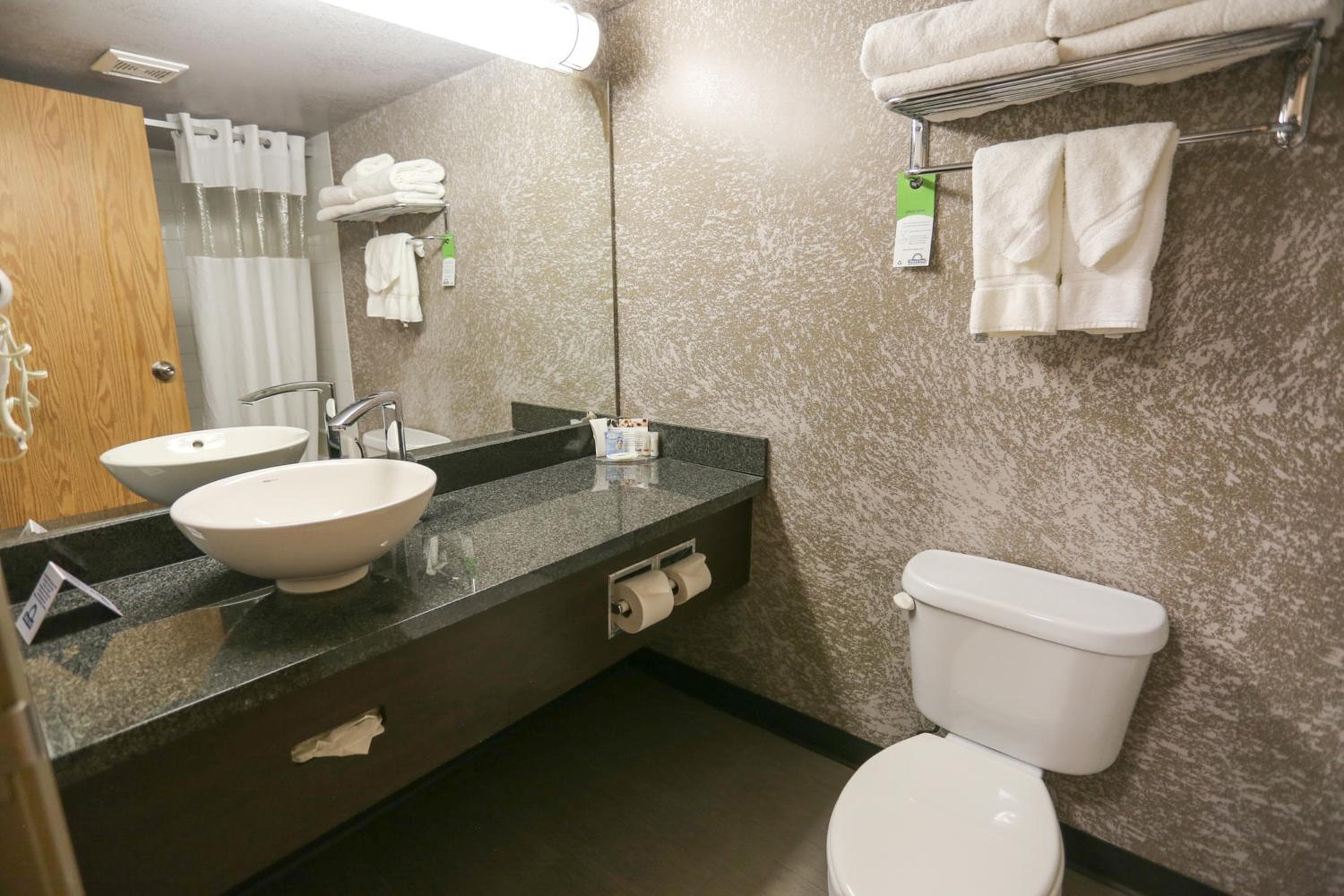 Prairie Crest Calgary Airport by IHG