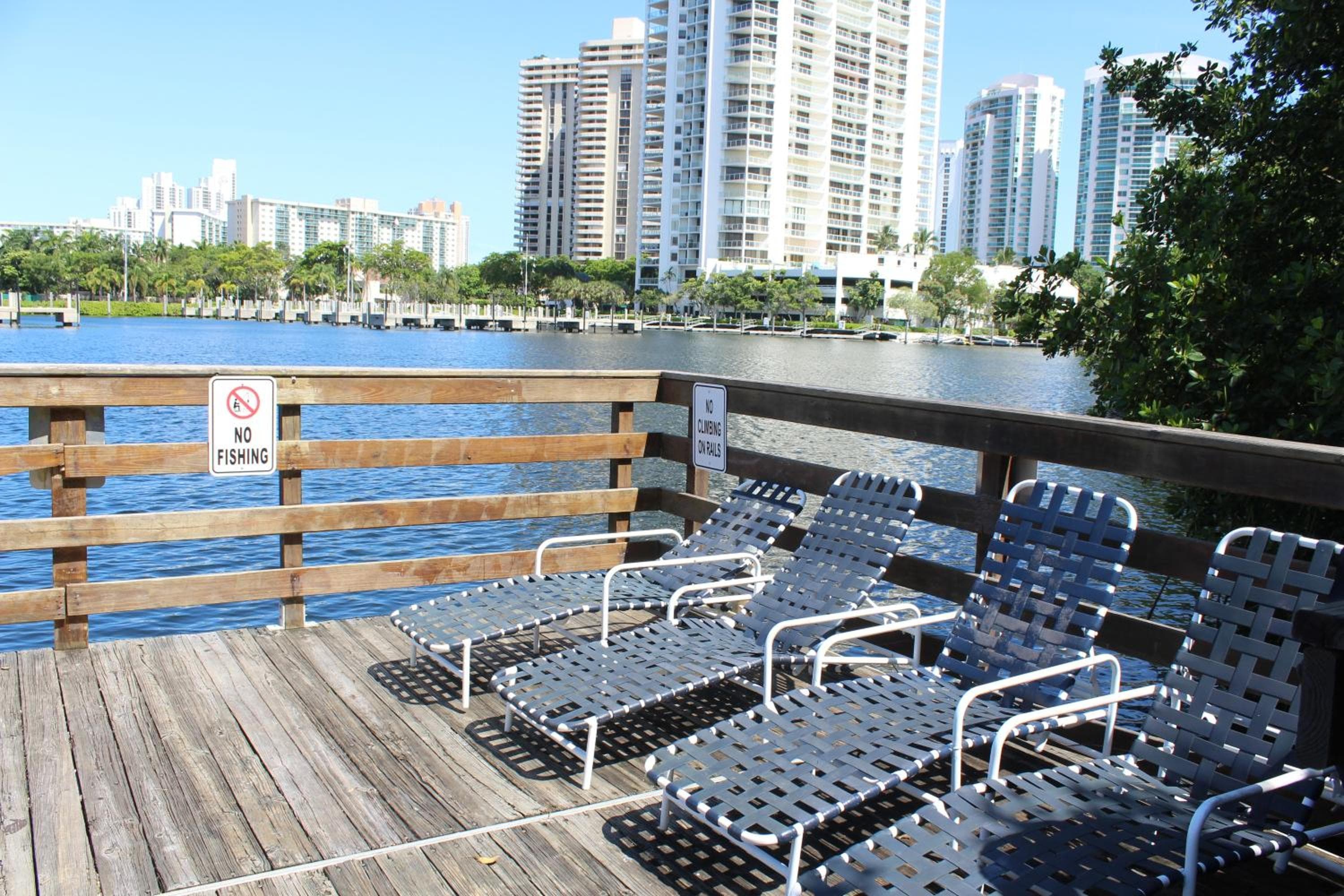 Yacht Club at Aventura 1 Bd 1 Bth Brand New