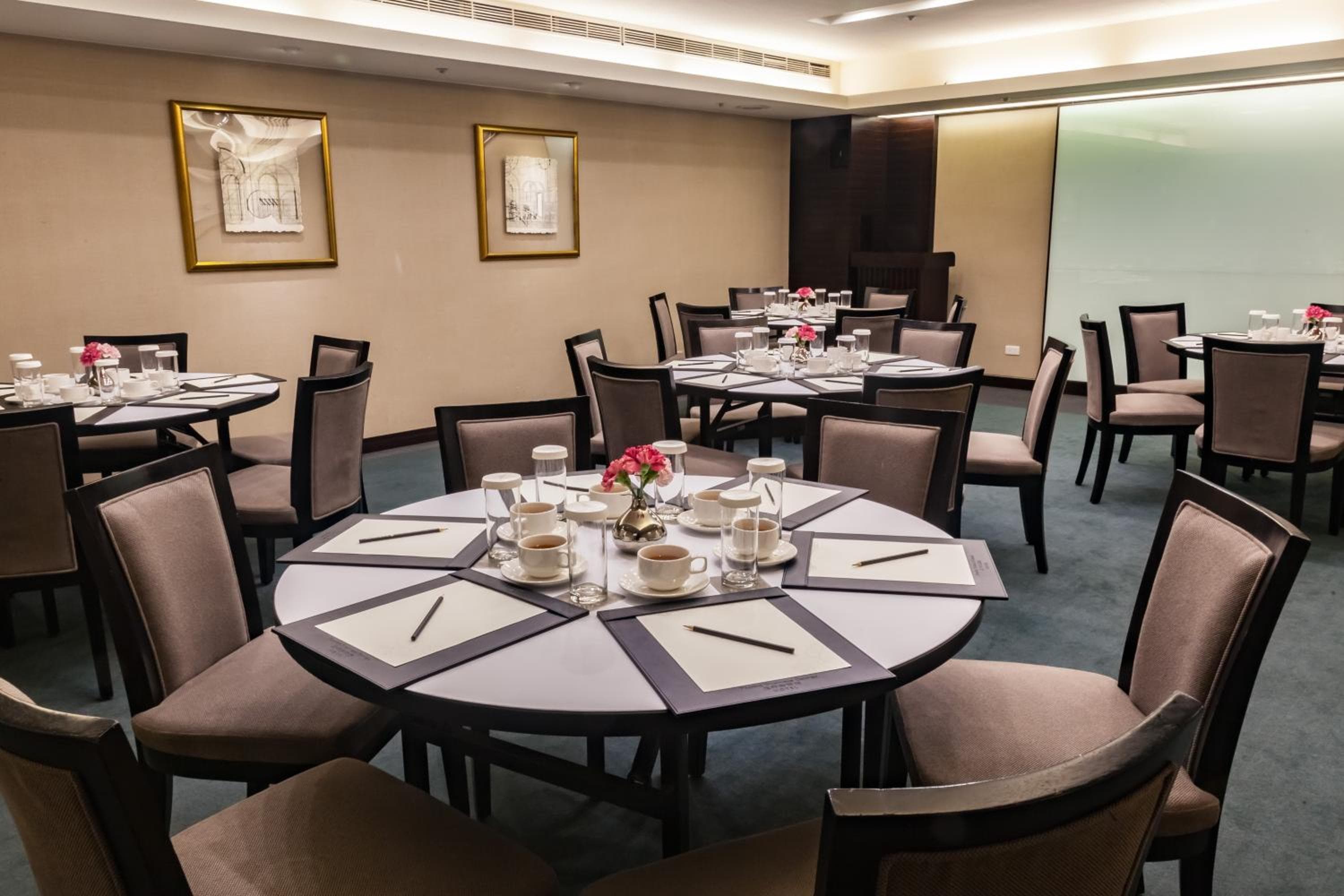 Pacific Business Hotel