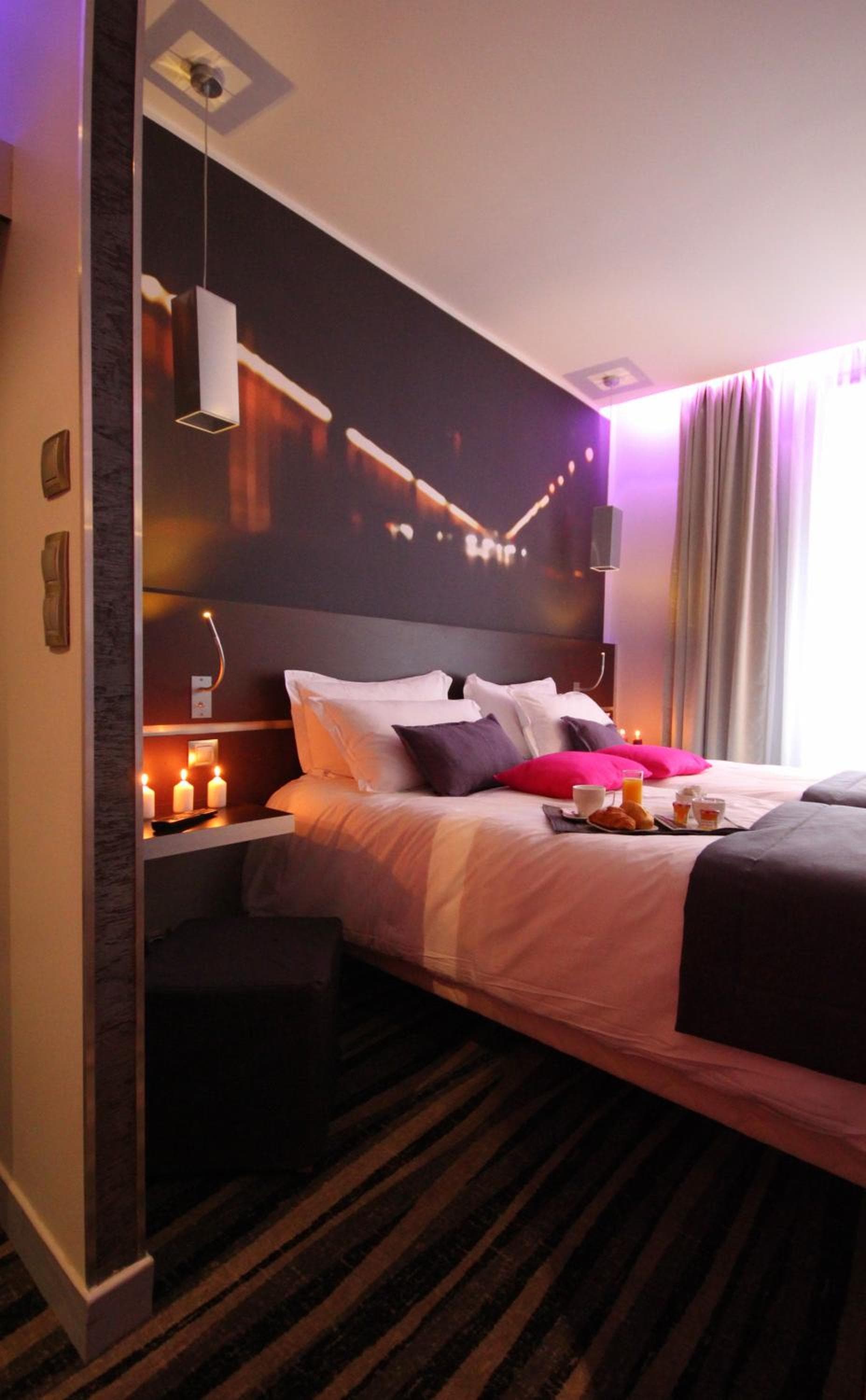 Hôtel Lumières Montmartre Paris