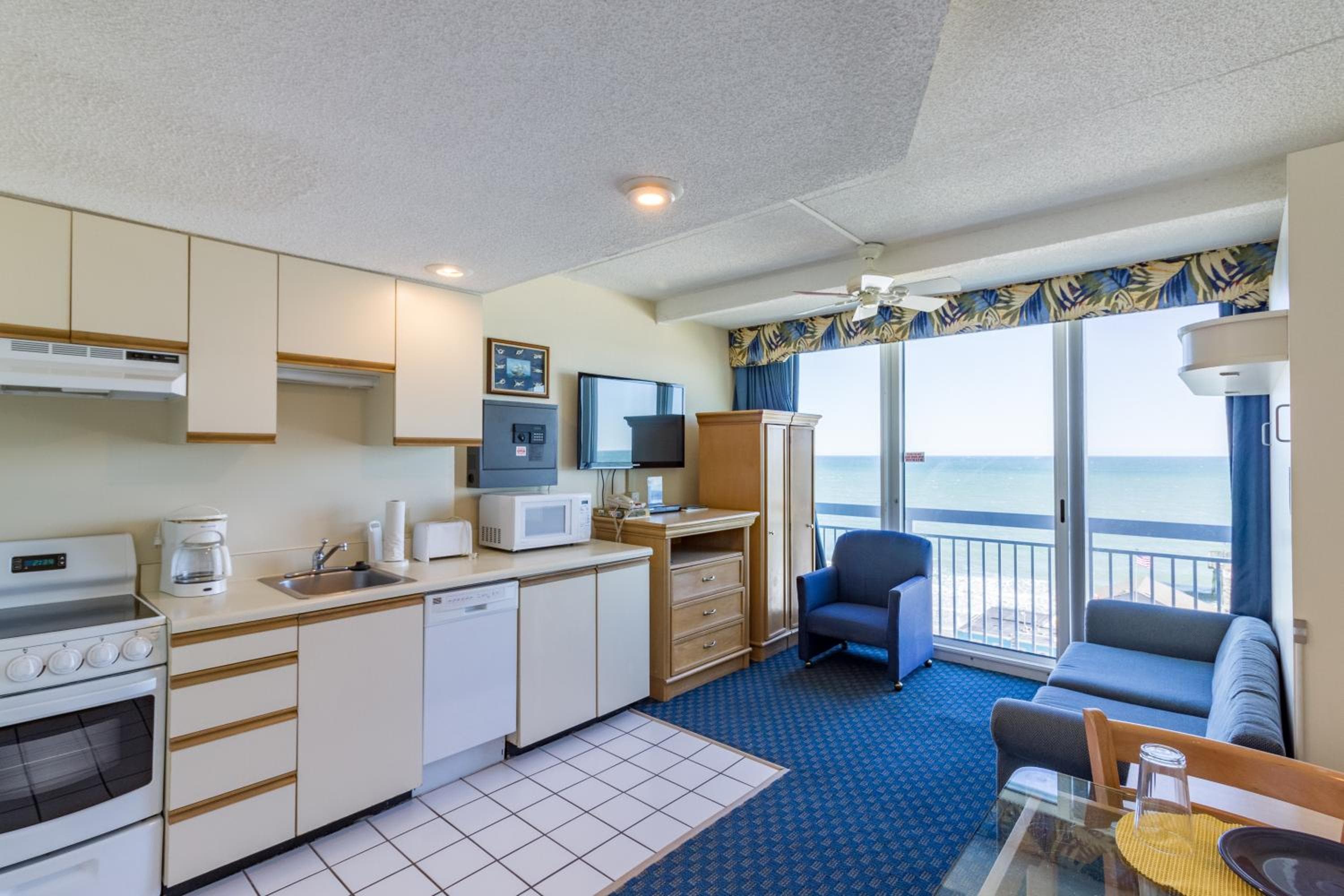 Yachtsman Oceanfront Resort