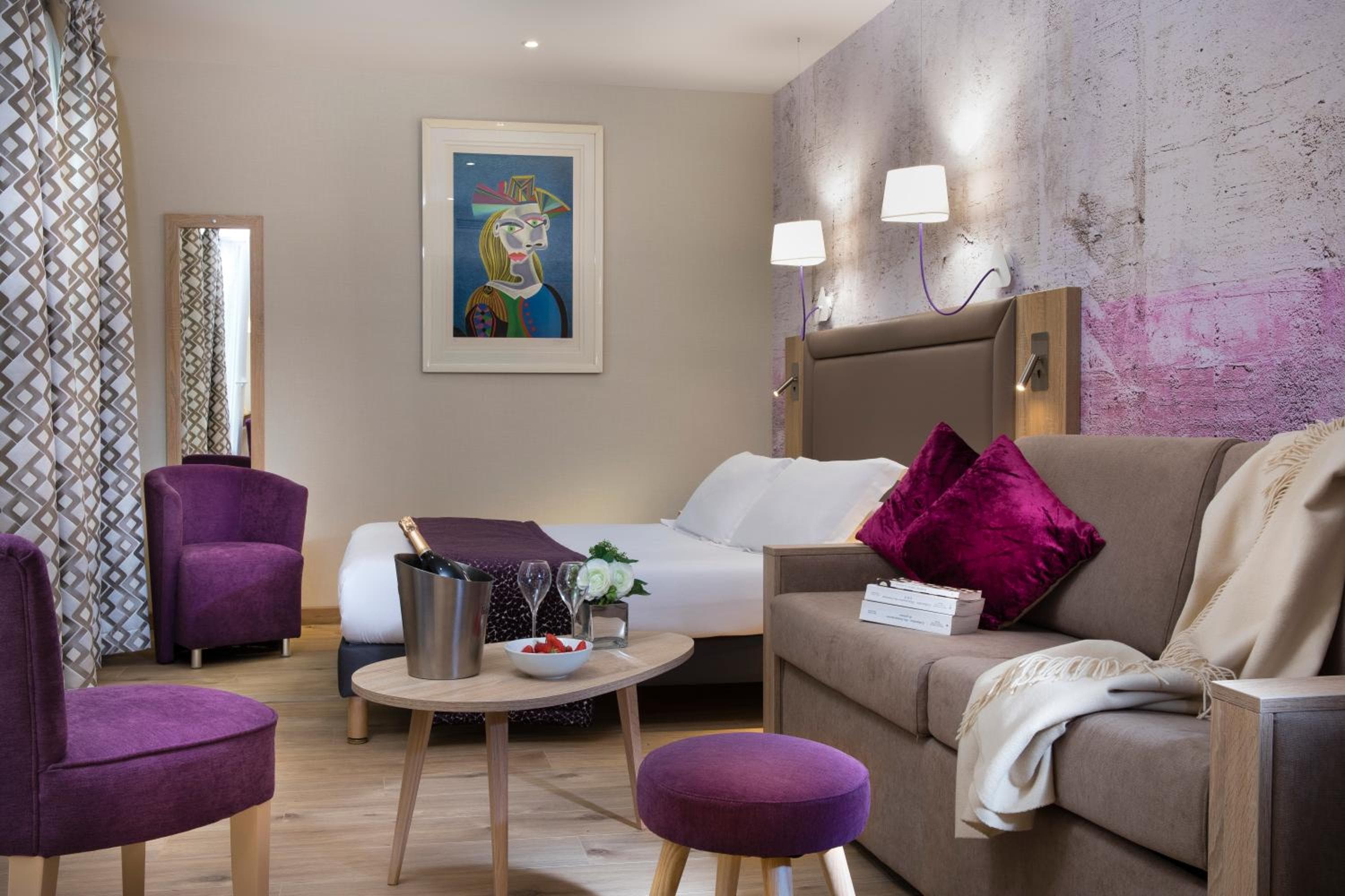 hotel room