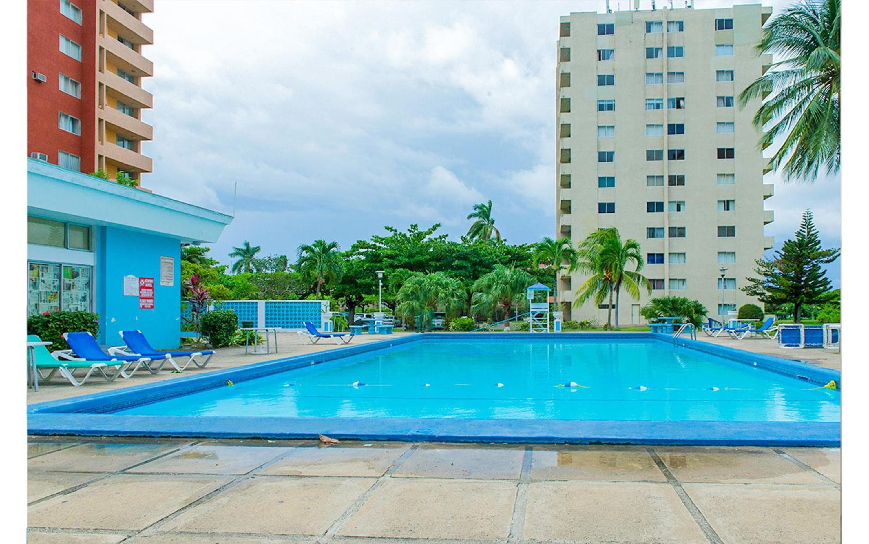 Beach Side Suite At Turtle Towers