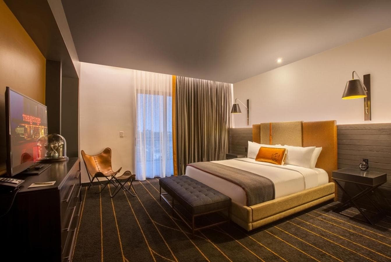 The George, by Valencia Hotel Collection