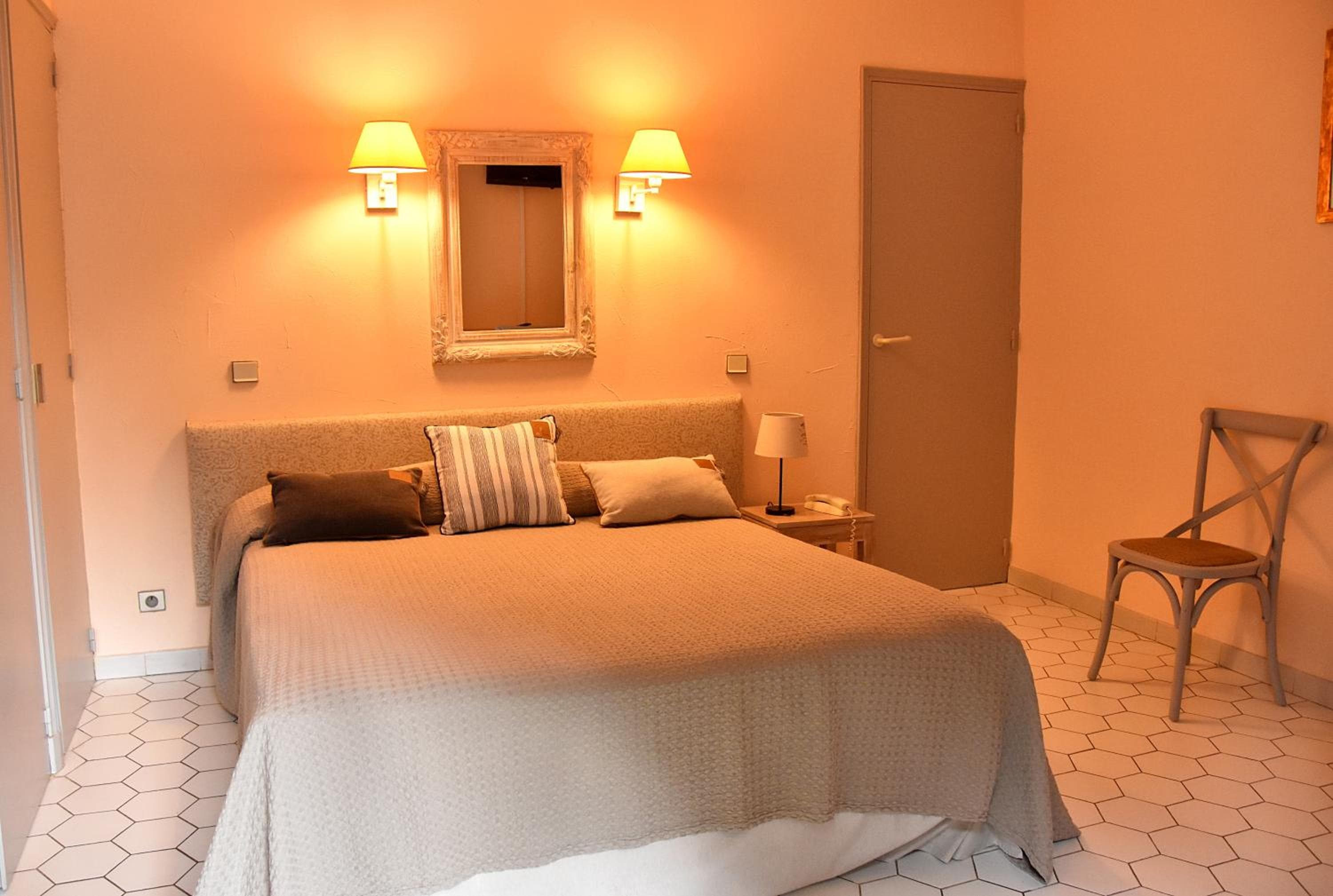 Hotel Les Mazets Des Roches