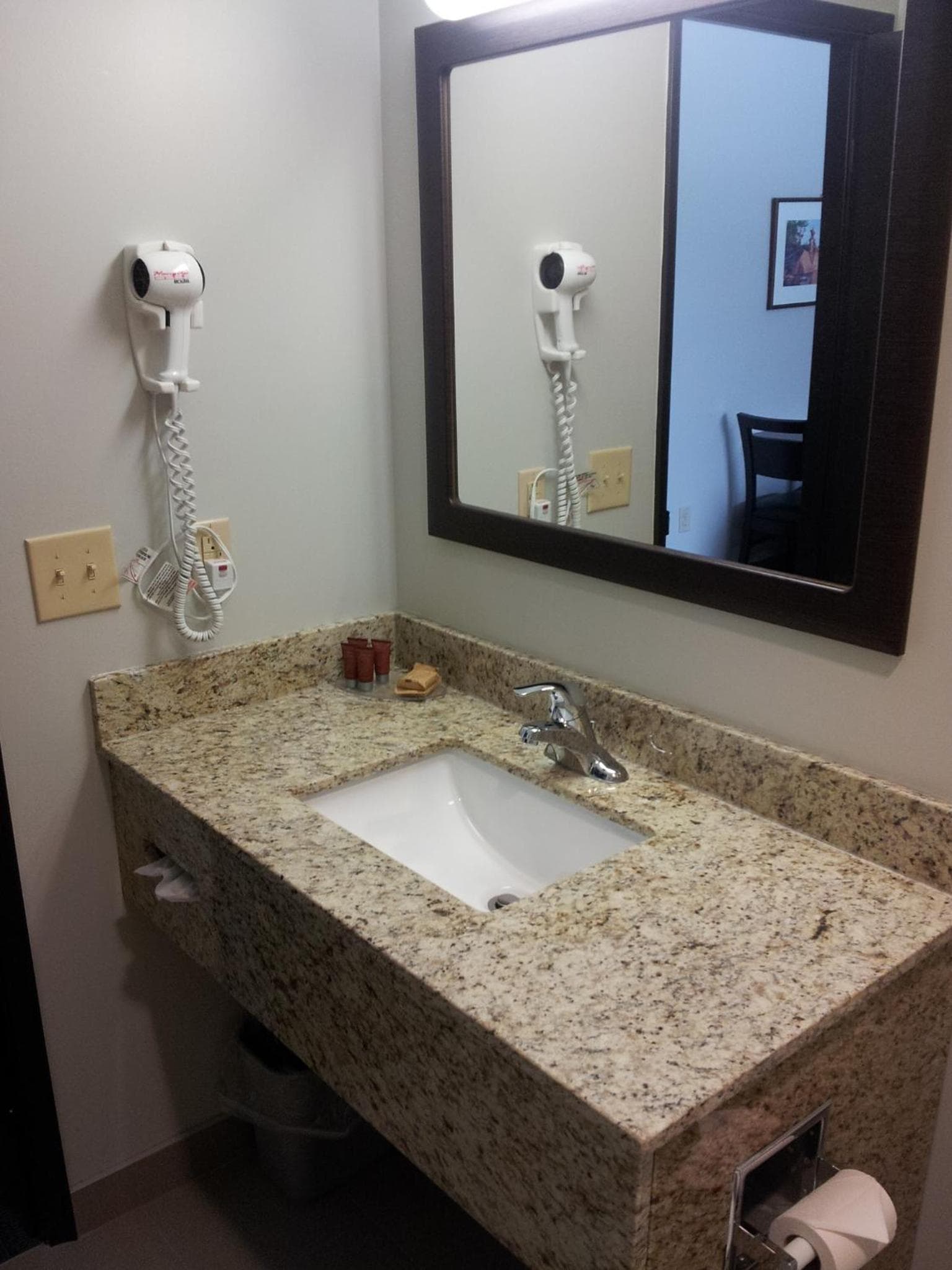 Midland Inn & Suites