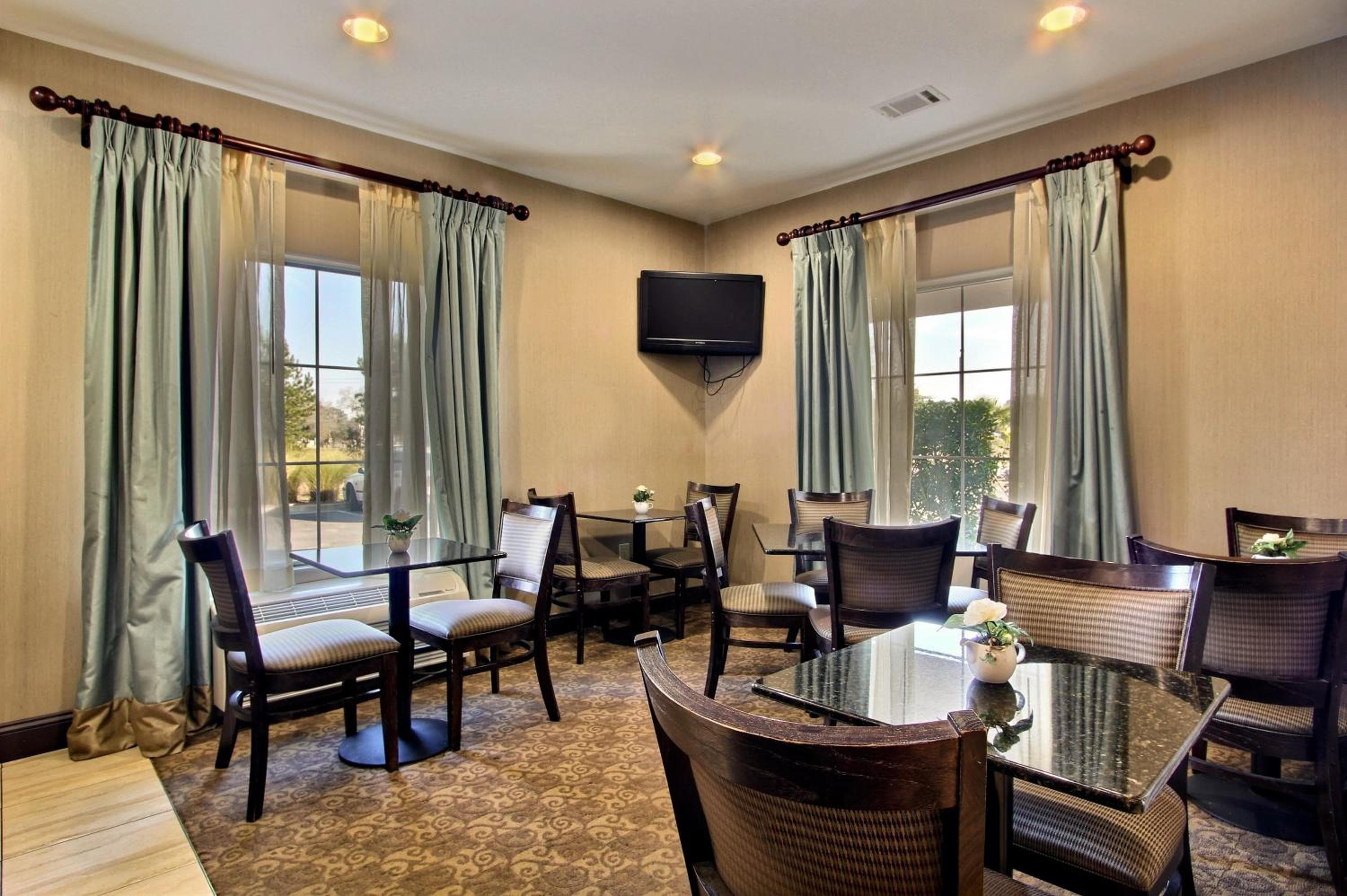 Magnolia Inn and Suites Pooler