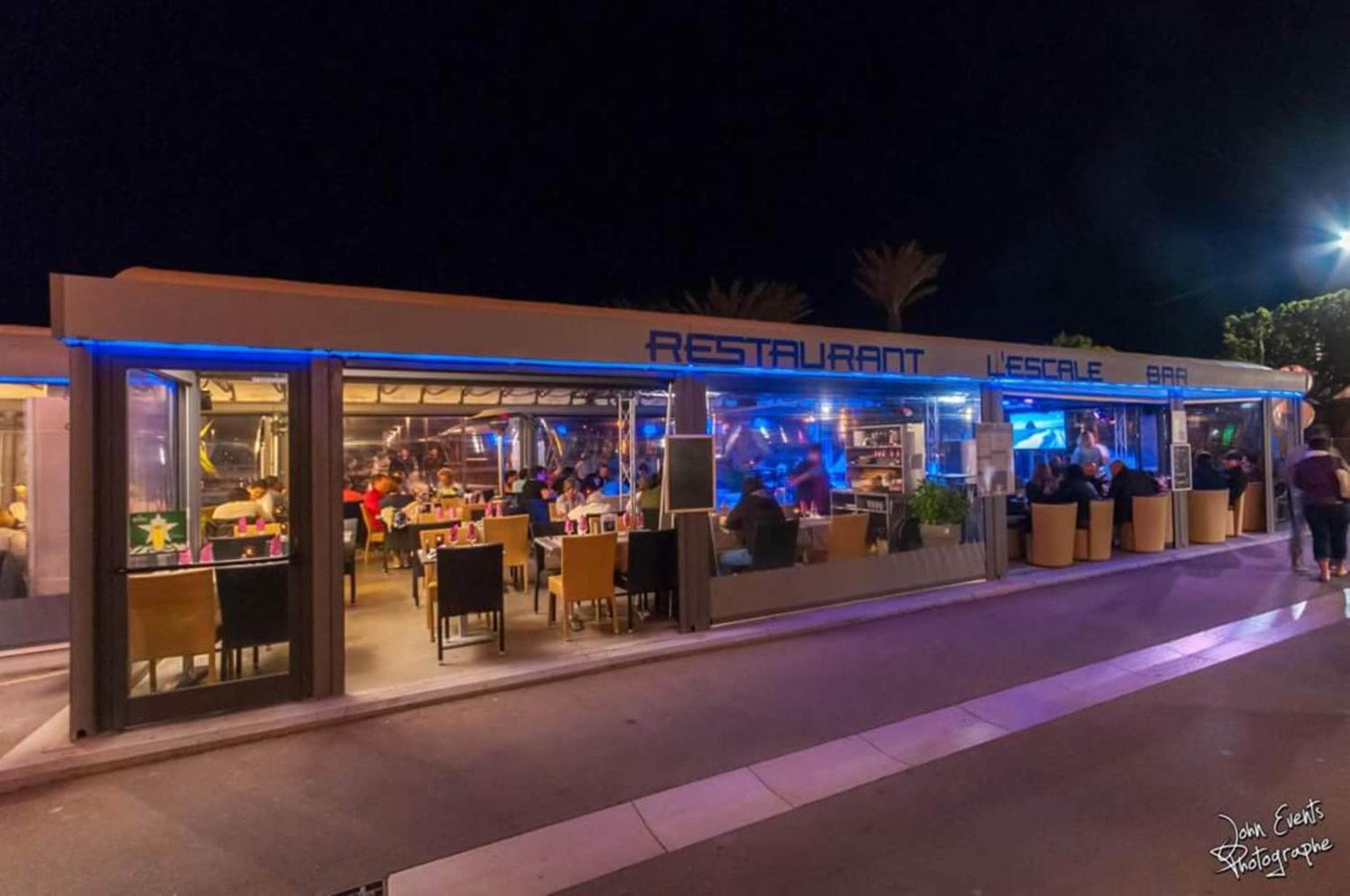 restaurant