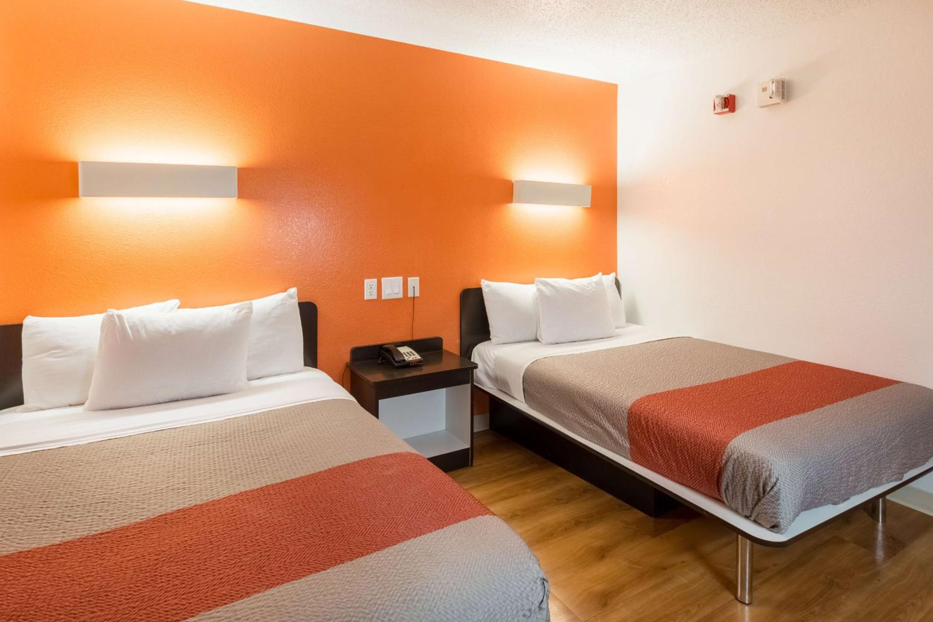 Motel 6-Irving, TX - DFW Airport North