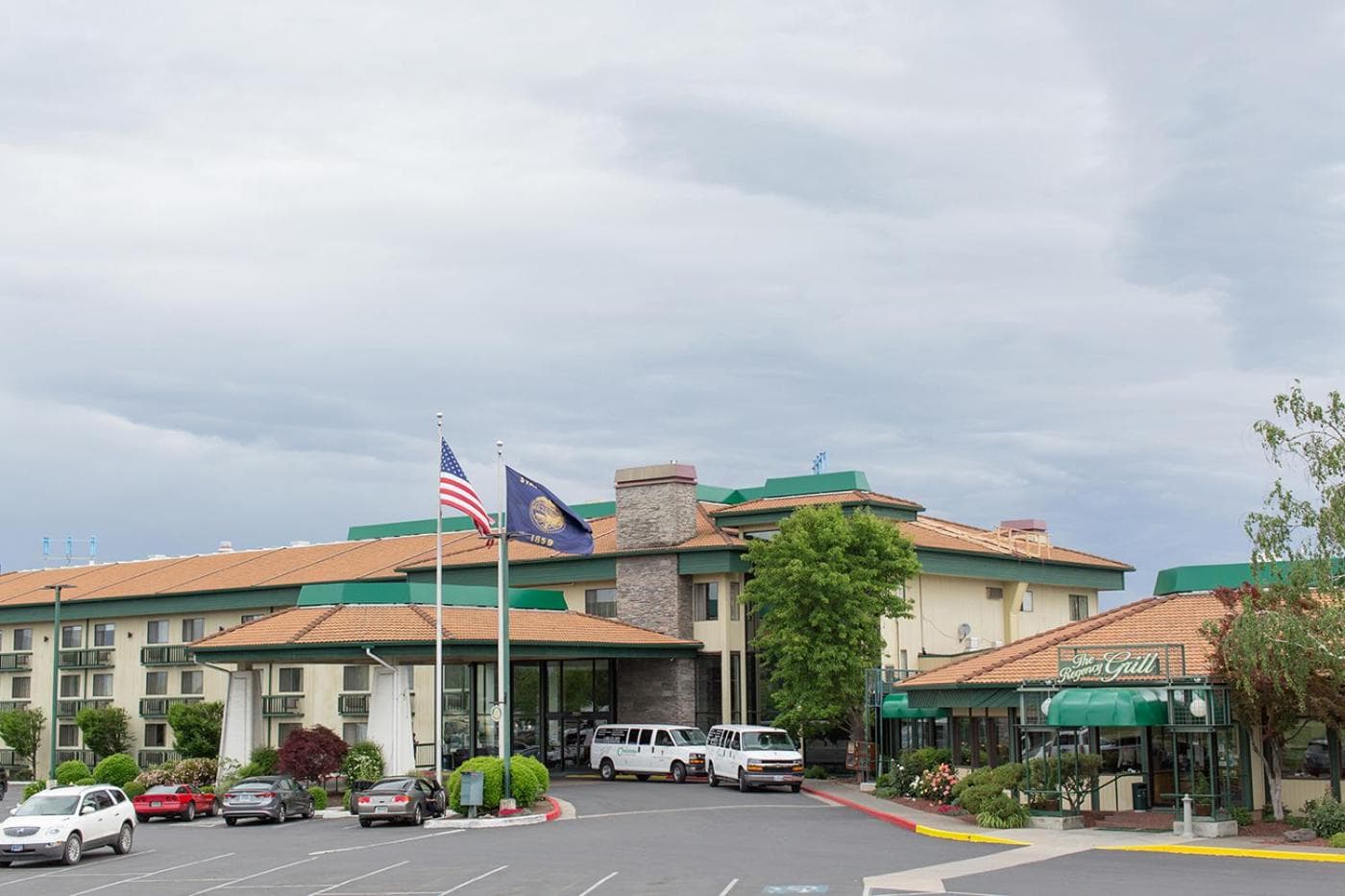 Red Lion Hotel Rogue Regency Medford Airport