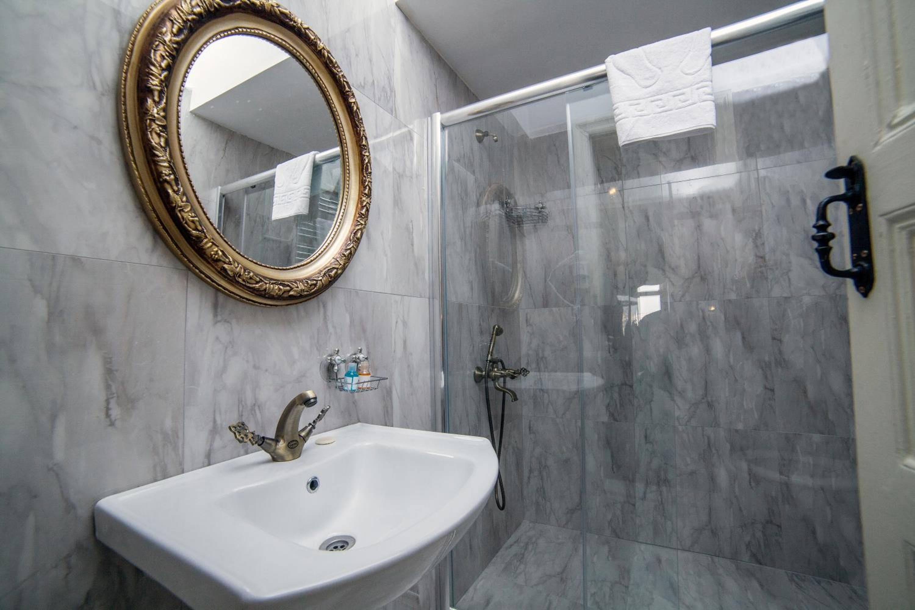 HHK Hotel