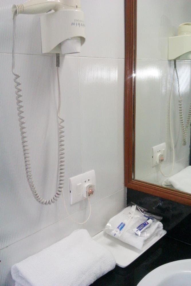 Hiltop Hotel