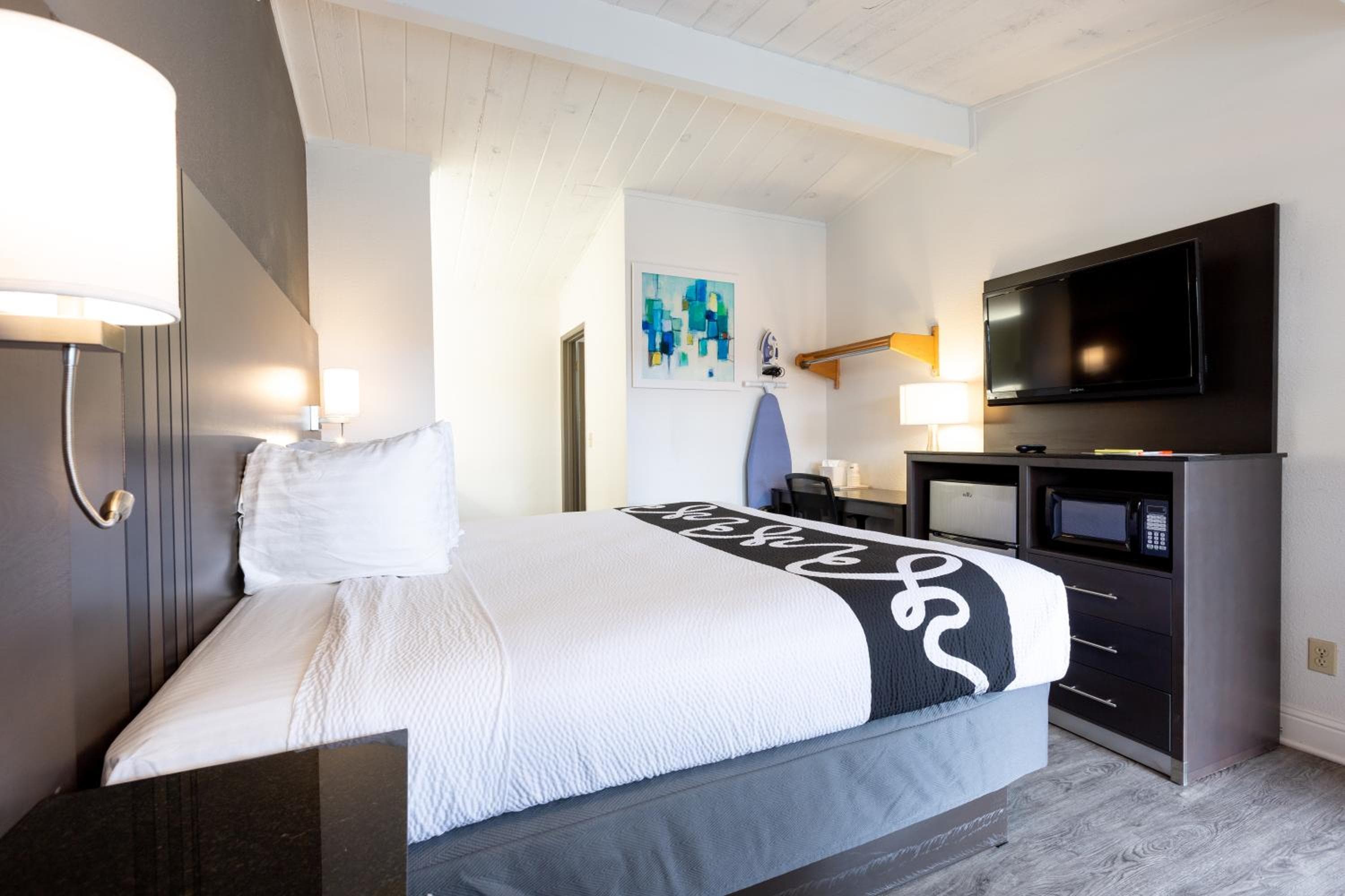 SureStay Hotel by Best Western Seaside Monterey