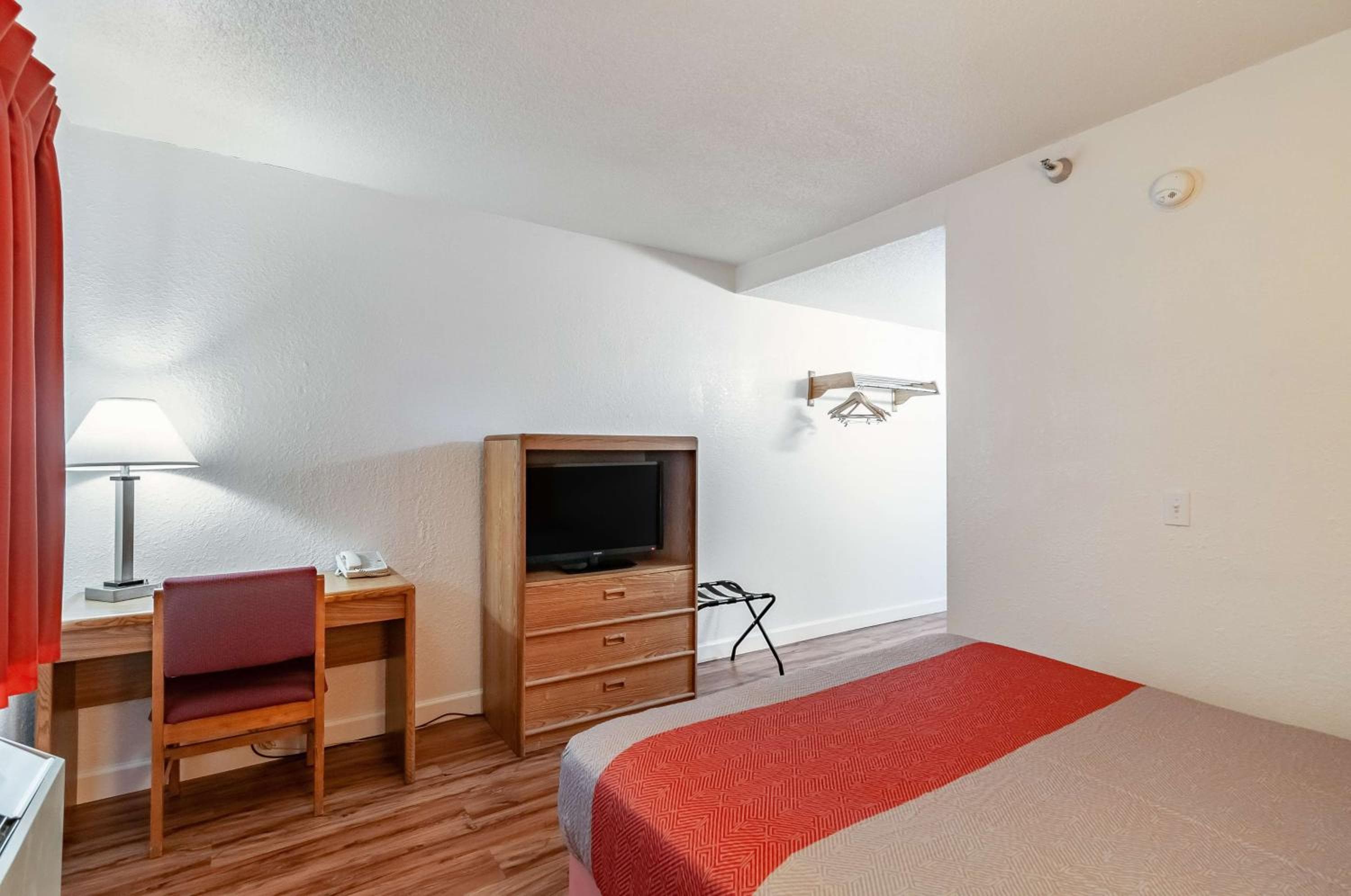 Motel 6-Naperville, IL