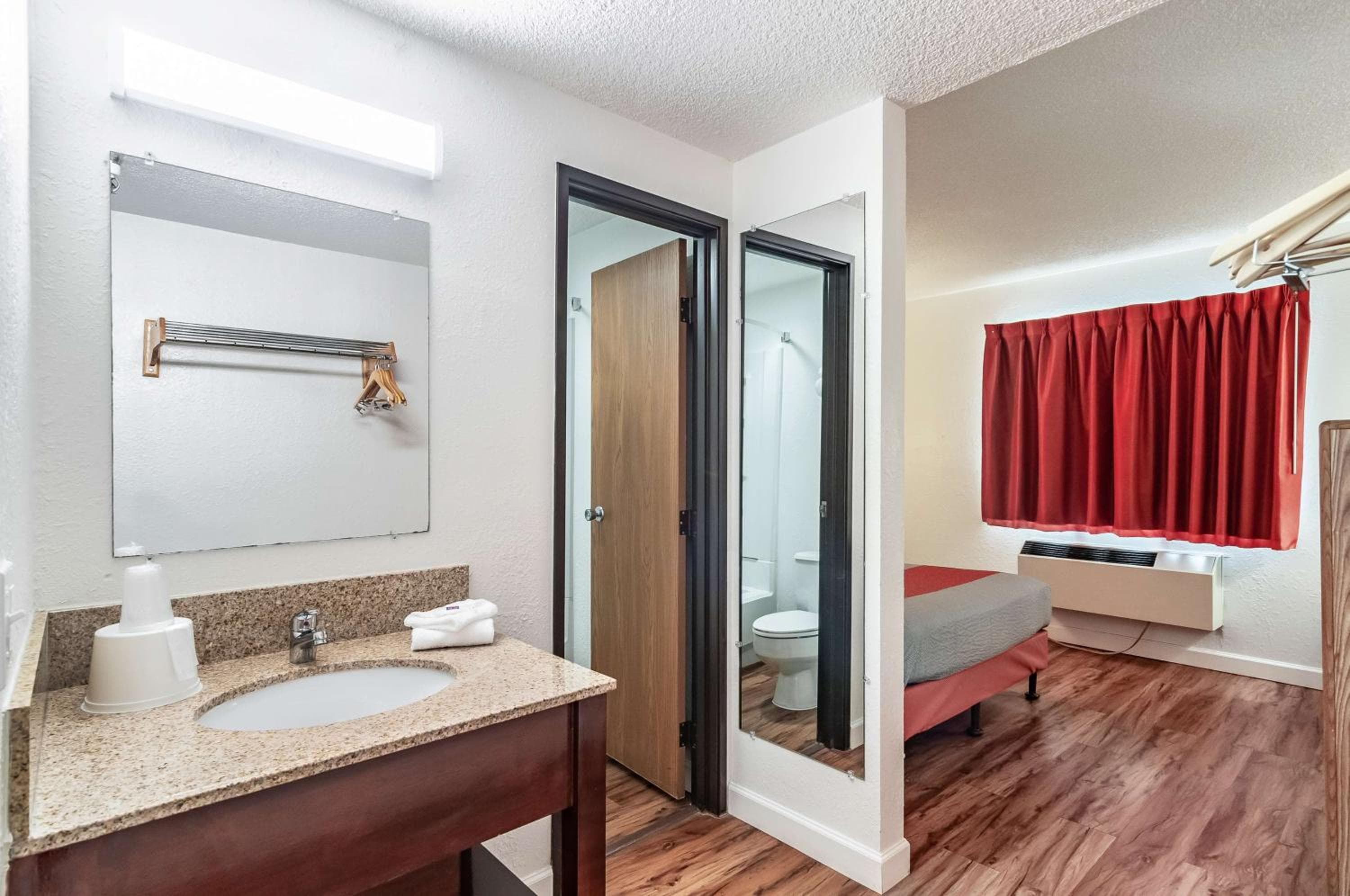 Motel 6-Naperville, IL