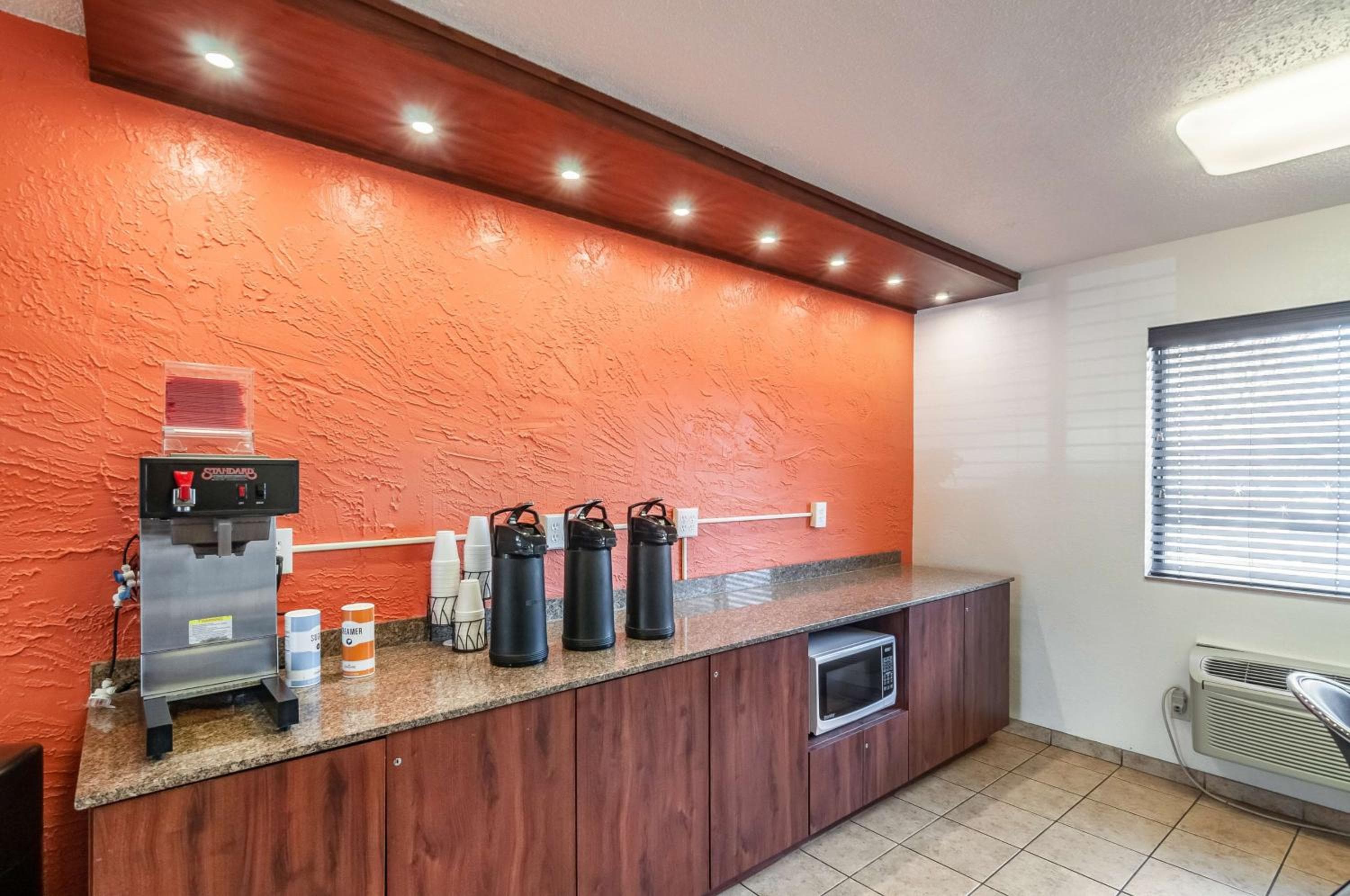 Motel 6-Naperville, IL