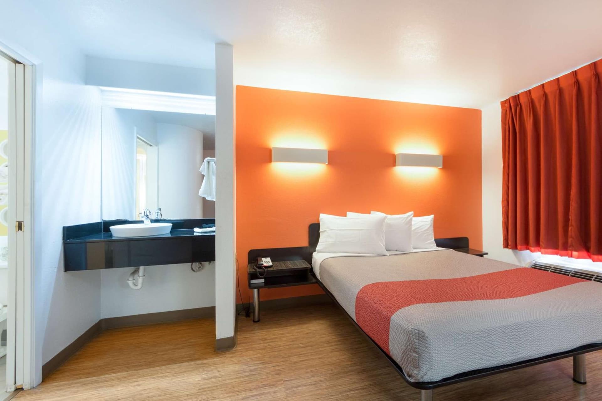 Motel 6-Dallas, TX - Northeast