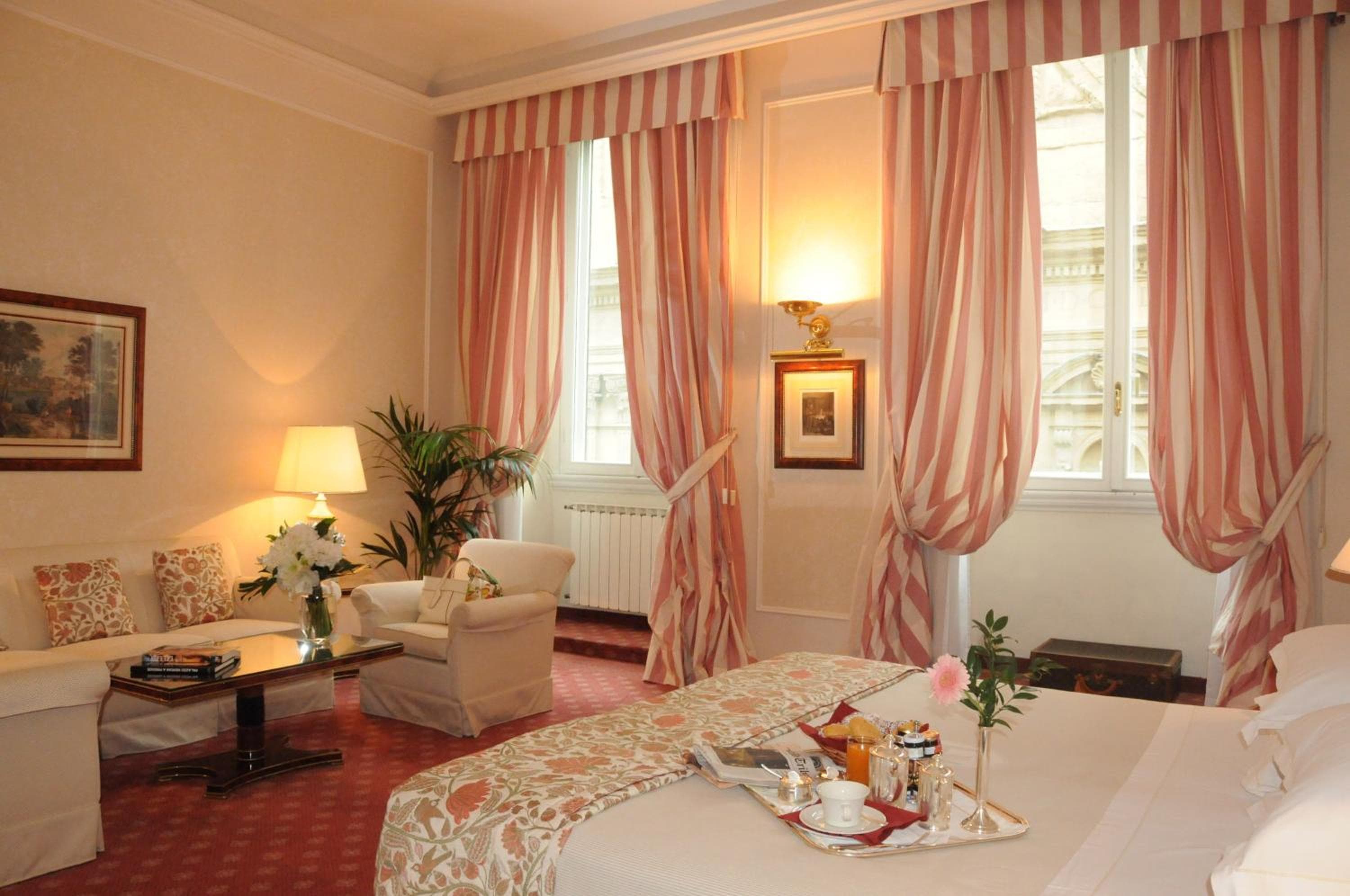 Hotel De La Ville