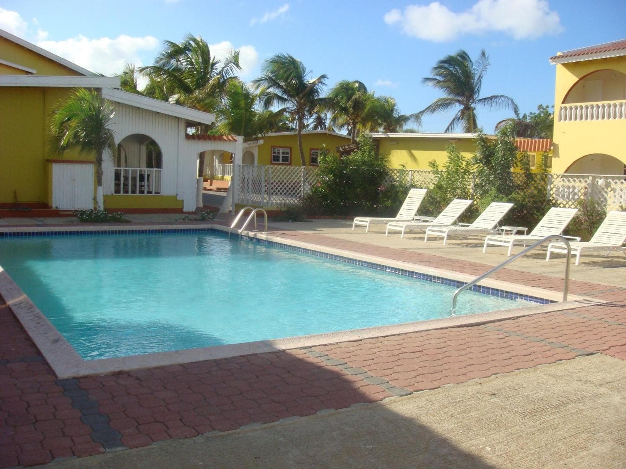 Coconut Inn