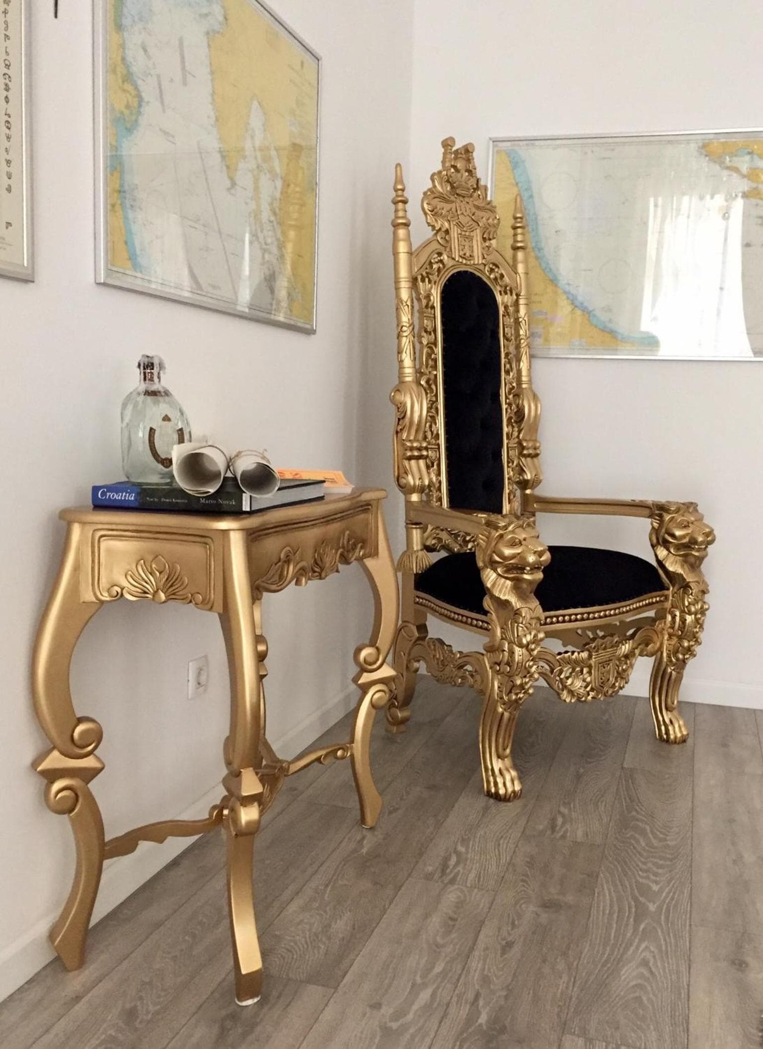 Cont- Luxury Heritage Apartment