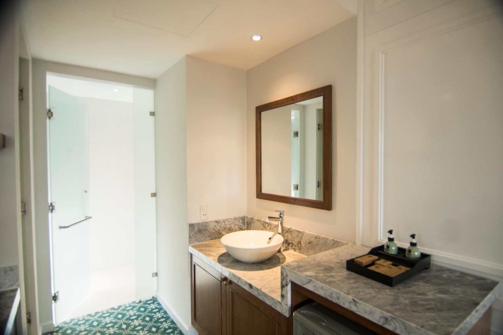 Vinh Hung Old Town Hotel