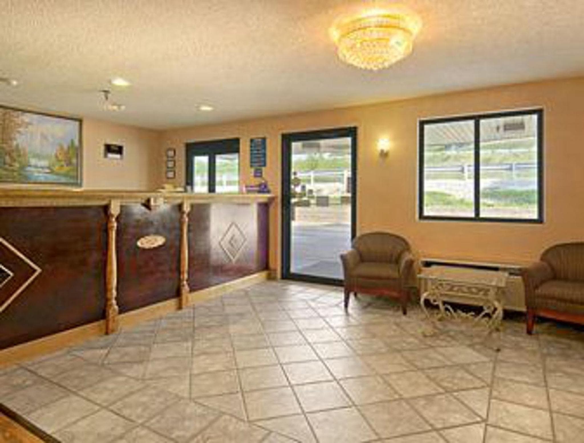 Travelodge by Wyndham Parkersburg