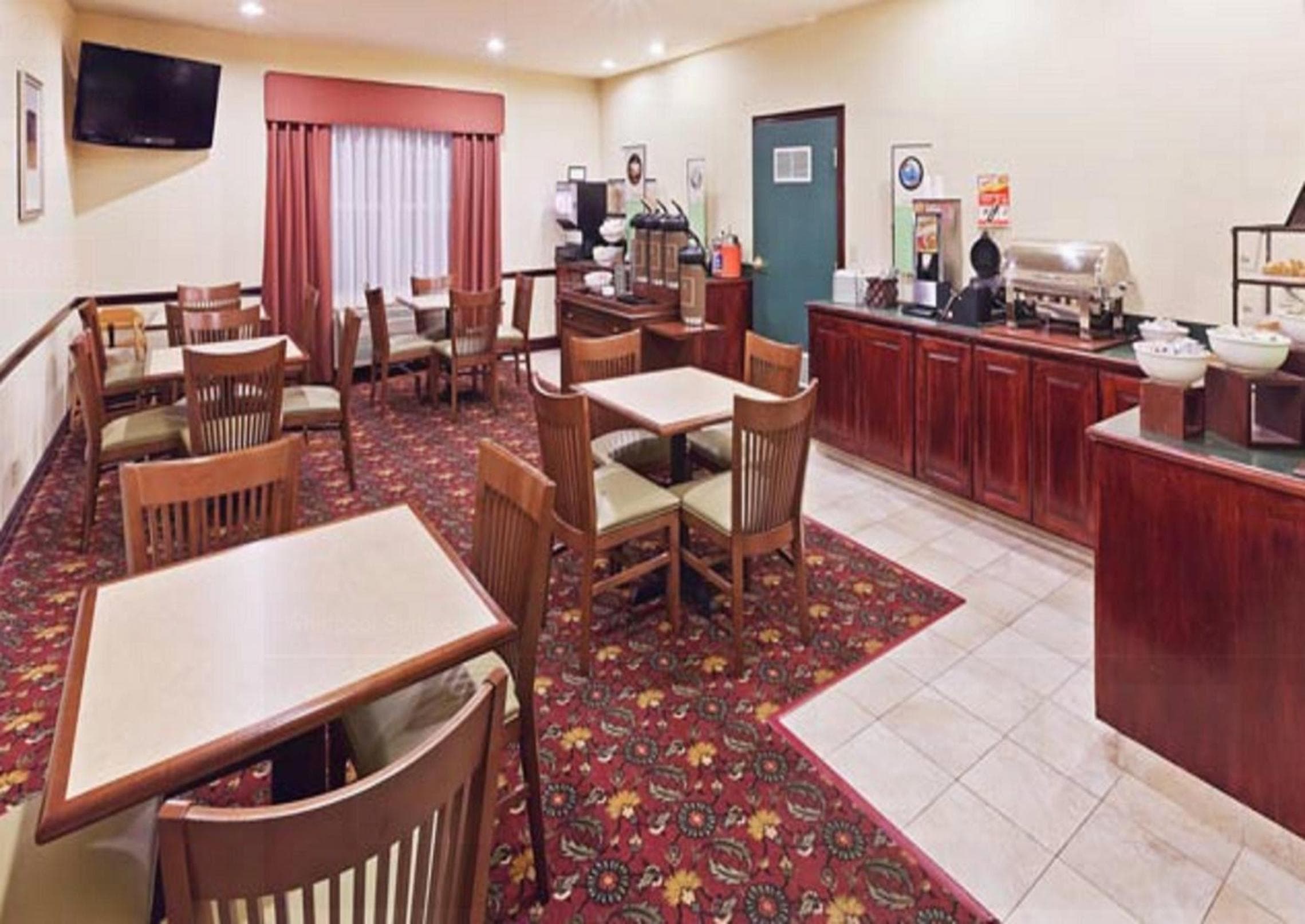 Country Inn & Suites by Radisson, Tulsa, OK