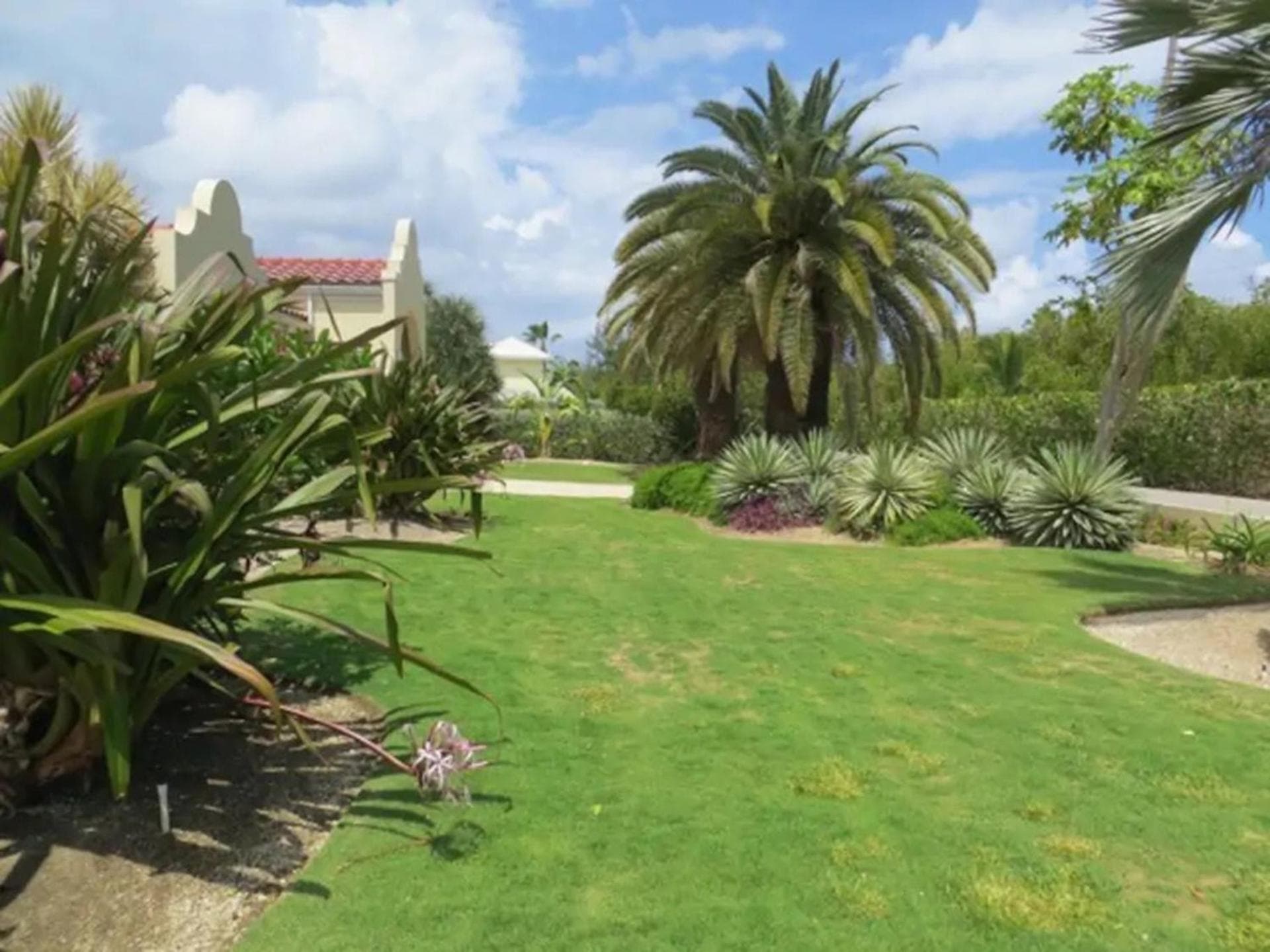 Lime Tree Villa - Canal Front