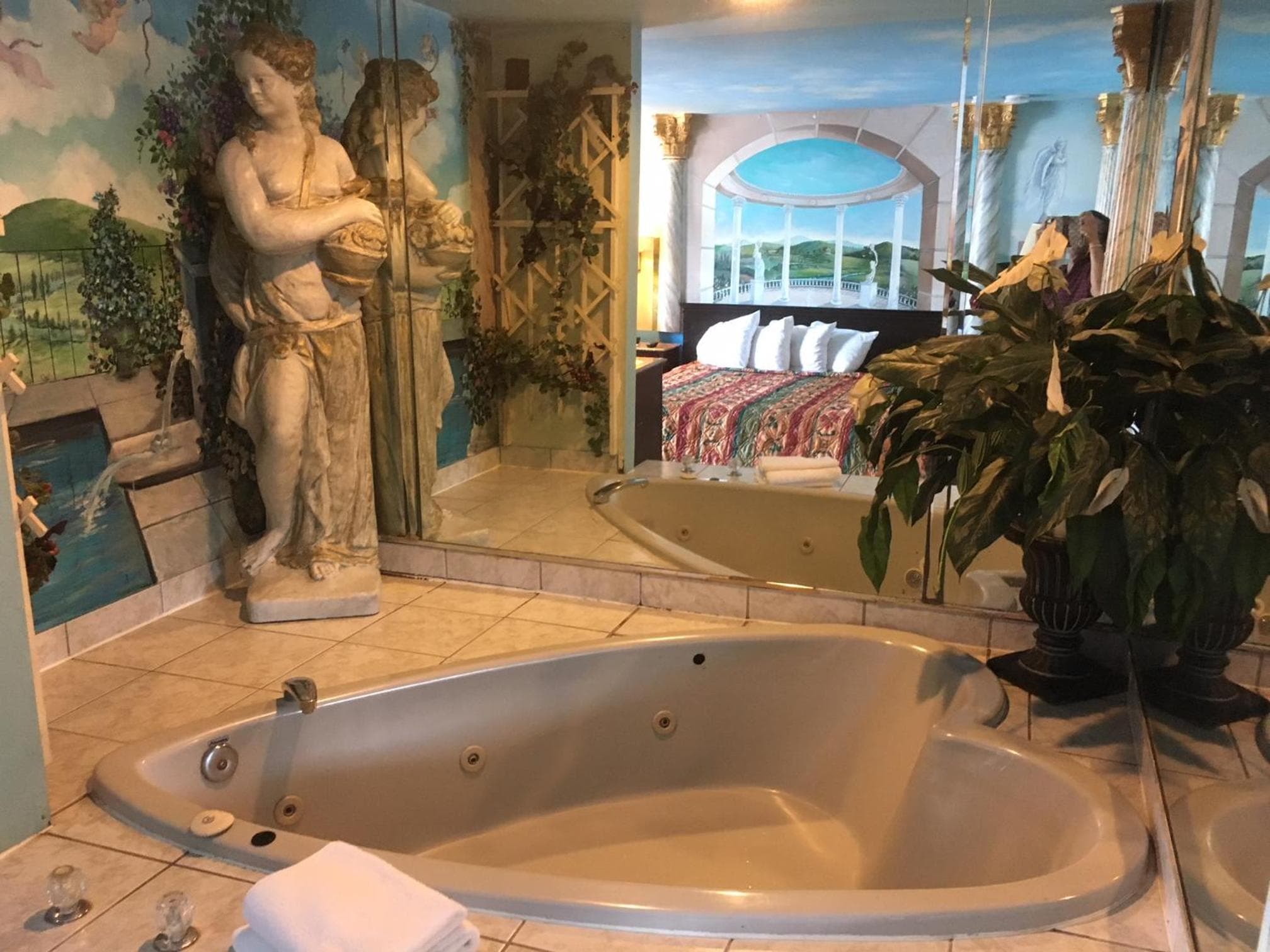 Deluxe Inn