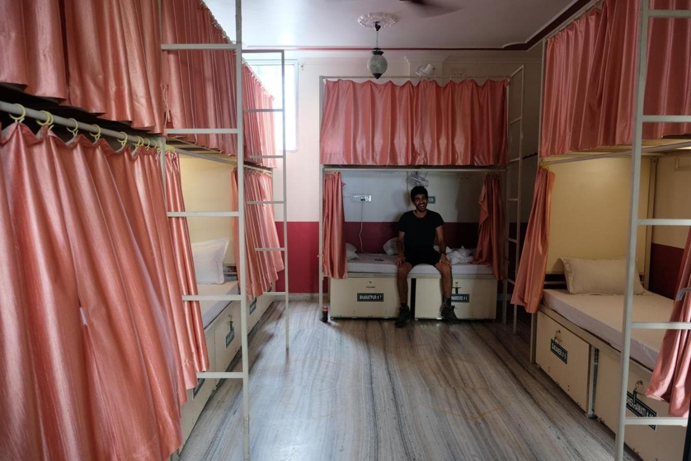 Vinayak Guest House