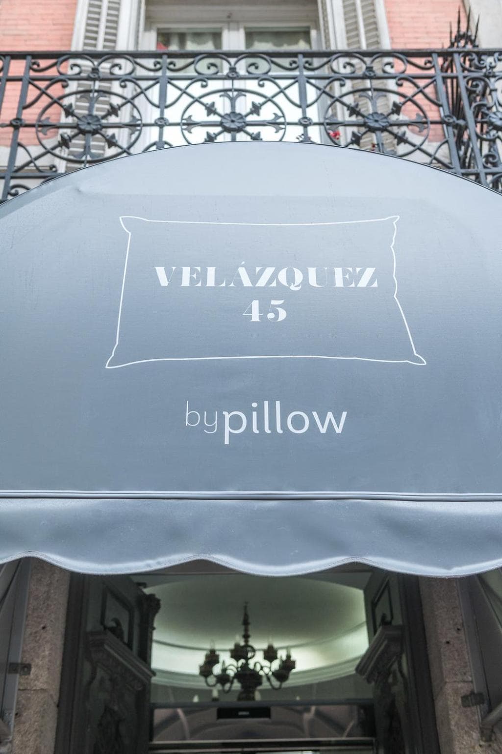 BYPILLOW Velázquez 45