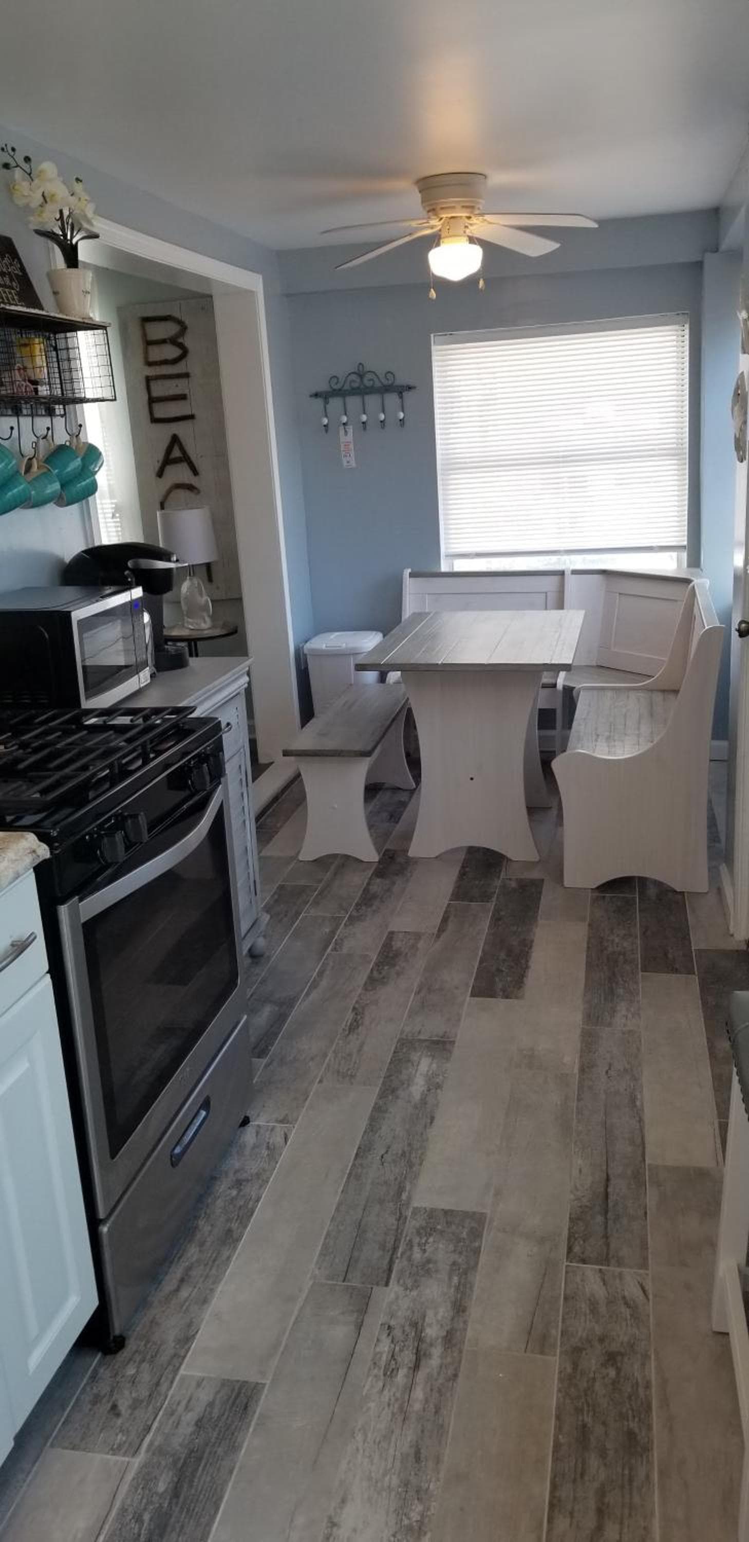 1st floor cottage! One Block to Beach, Convention Center and Wildwood Crest!