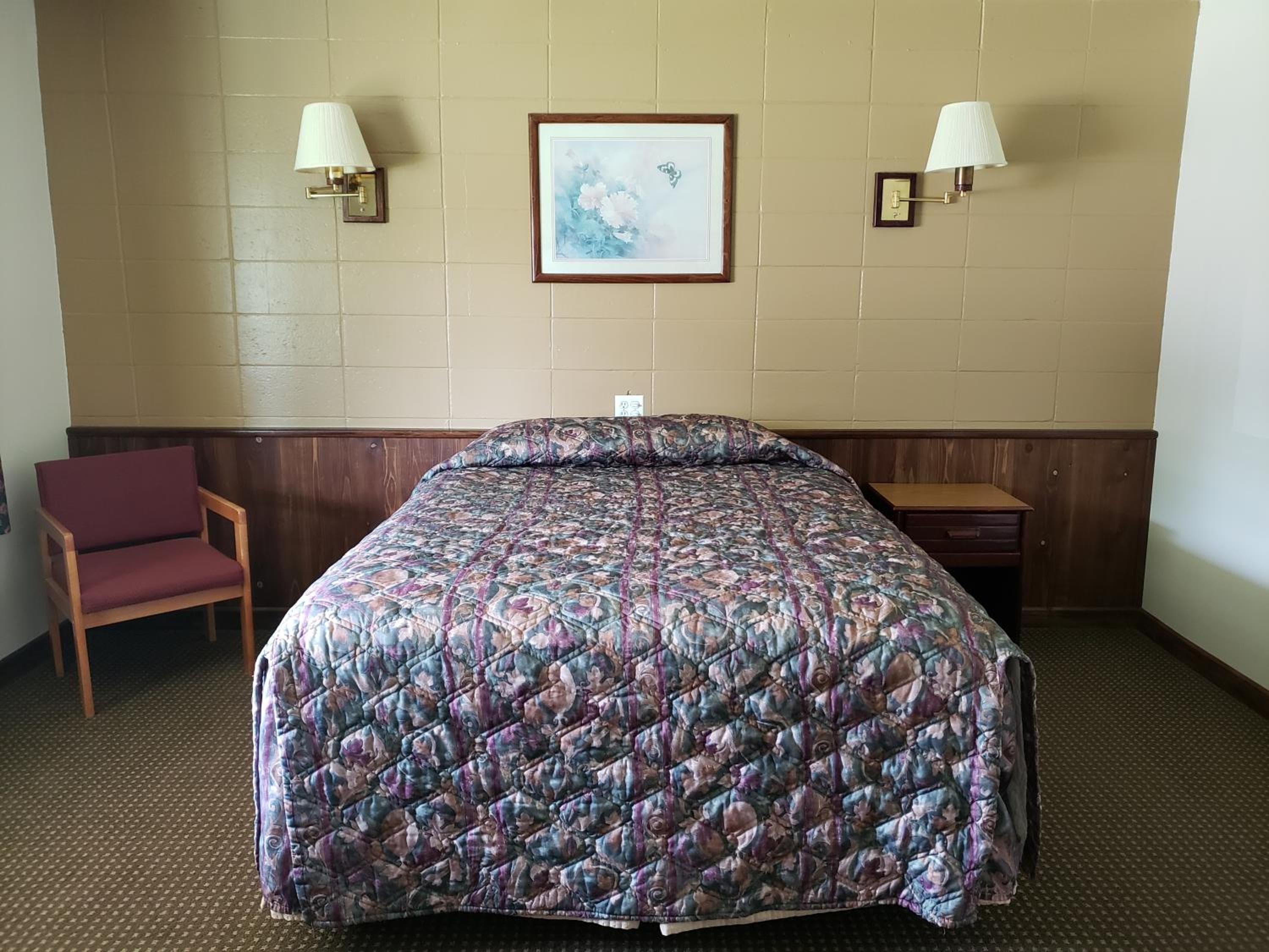 Spinning Wheel Motel