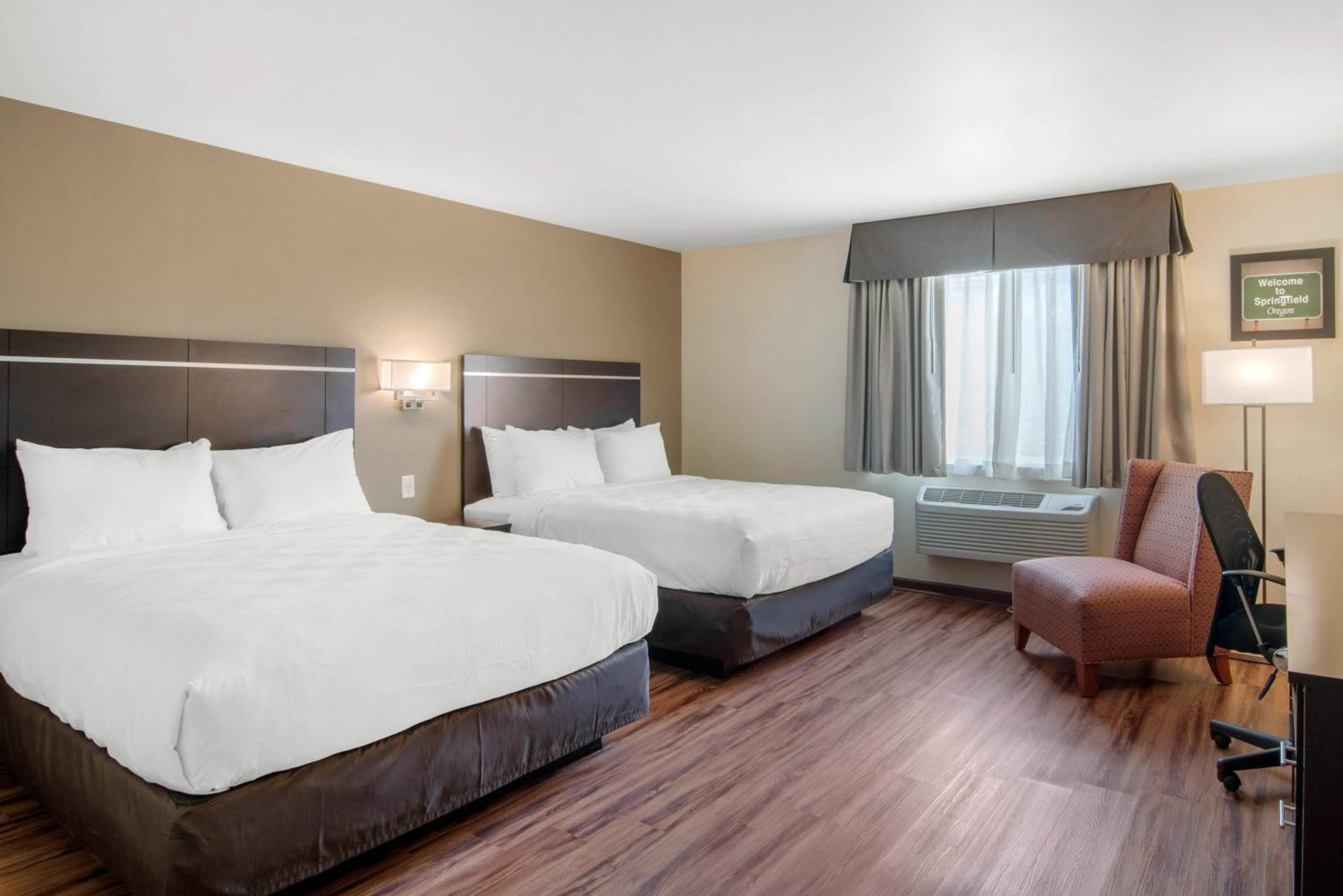Econo Lodge Inn & Suites Springfield Main Street