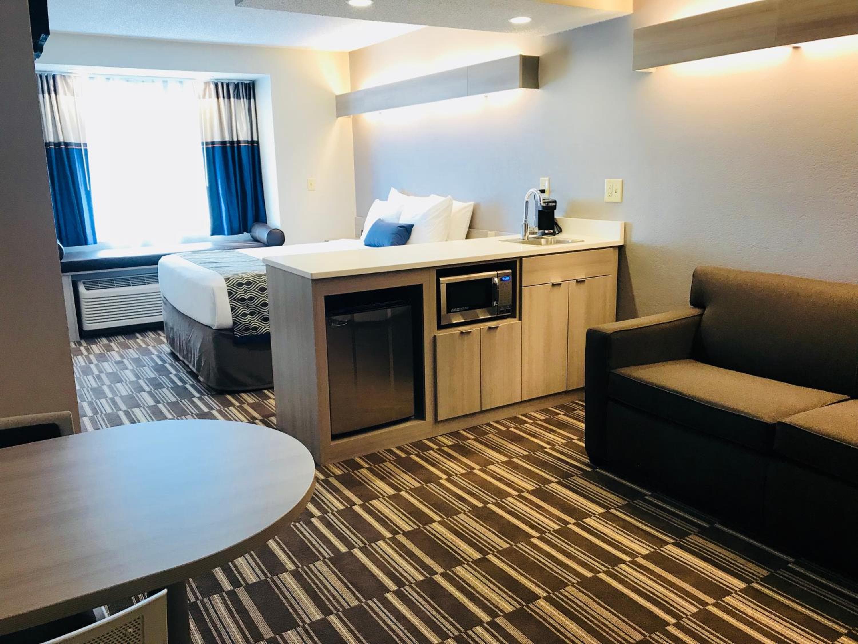 Microtel Inn & Suites by Wyndham Atlanta Buckhead Area