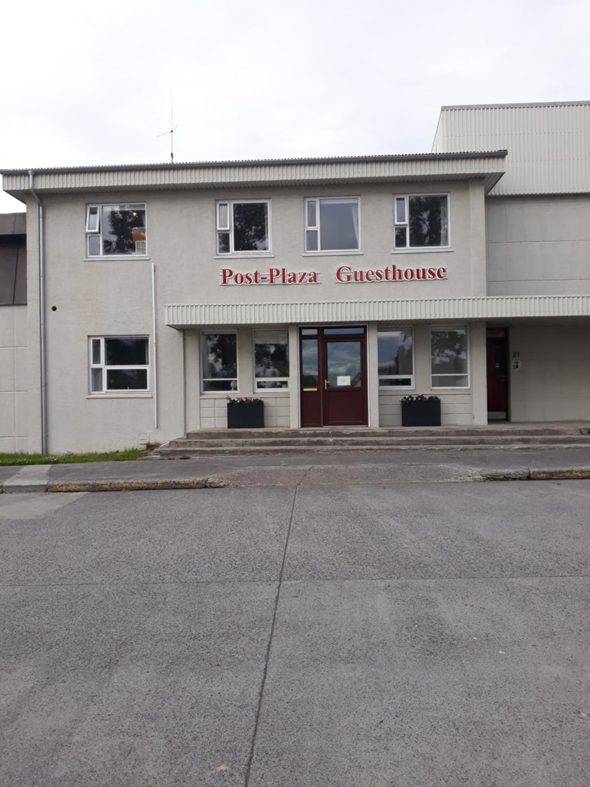 Post-Plaza Guesthouse