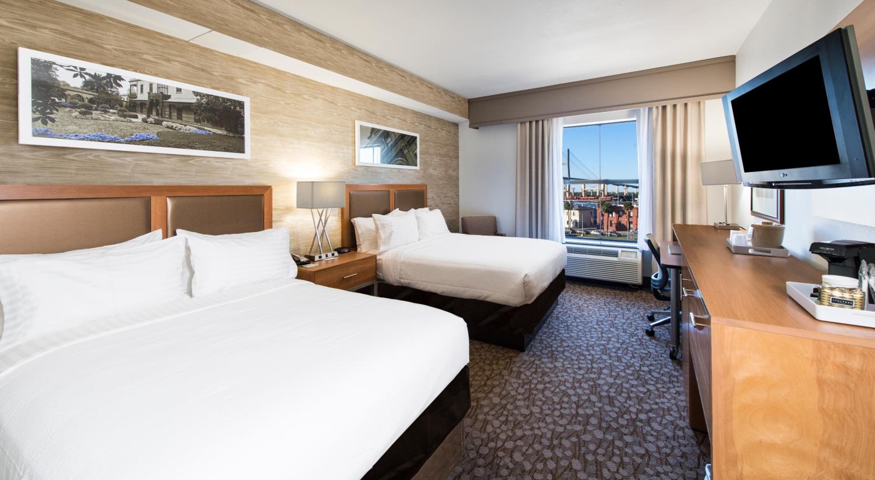 Holiday Inn Savannah Historic District by IHG