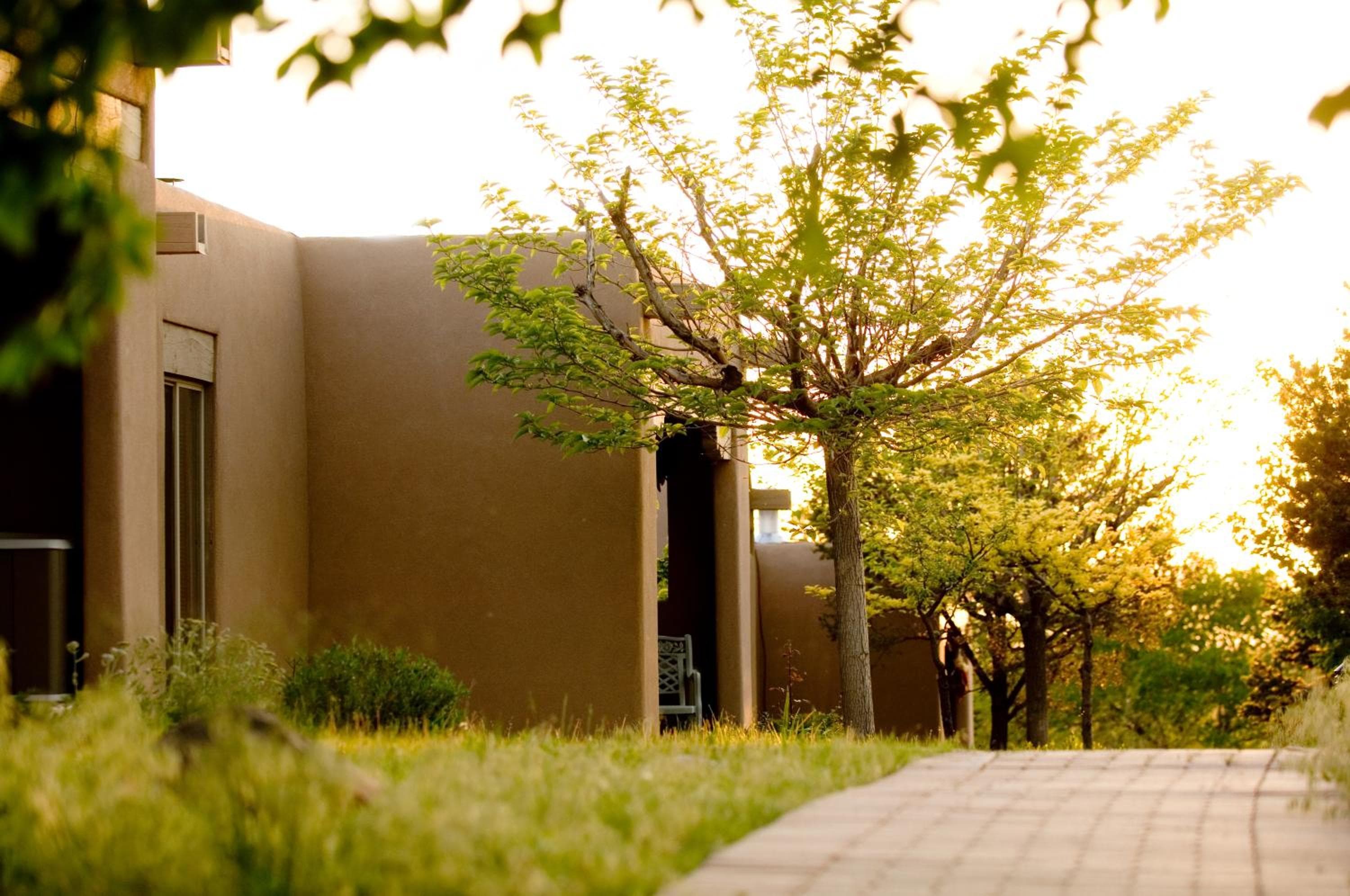 Fort Marcy Suites by All Seasons Resort Lodging