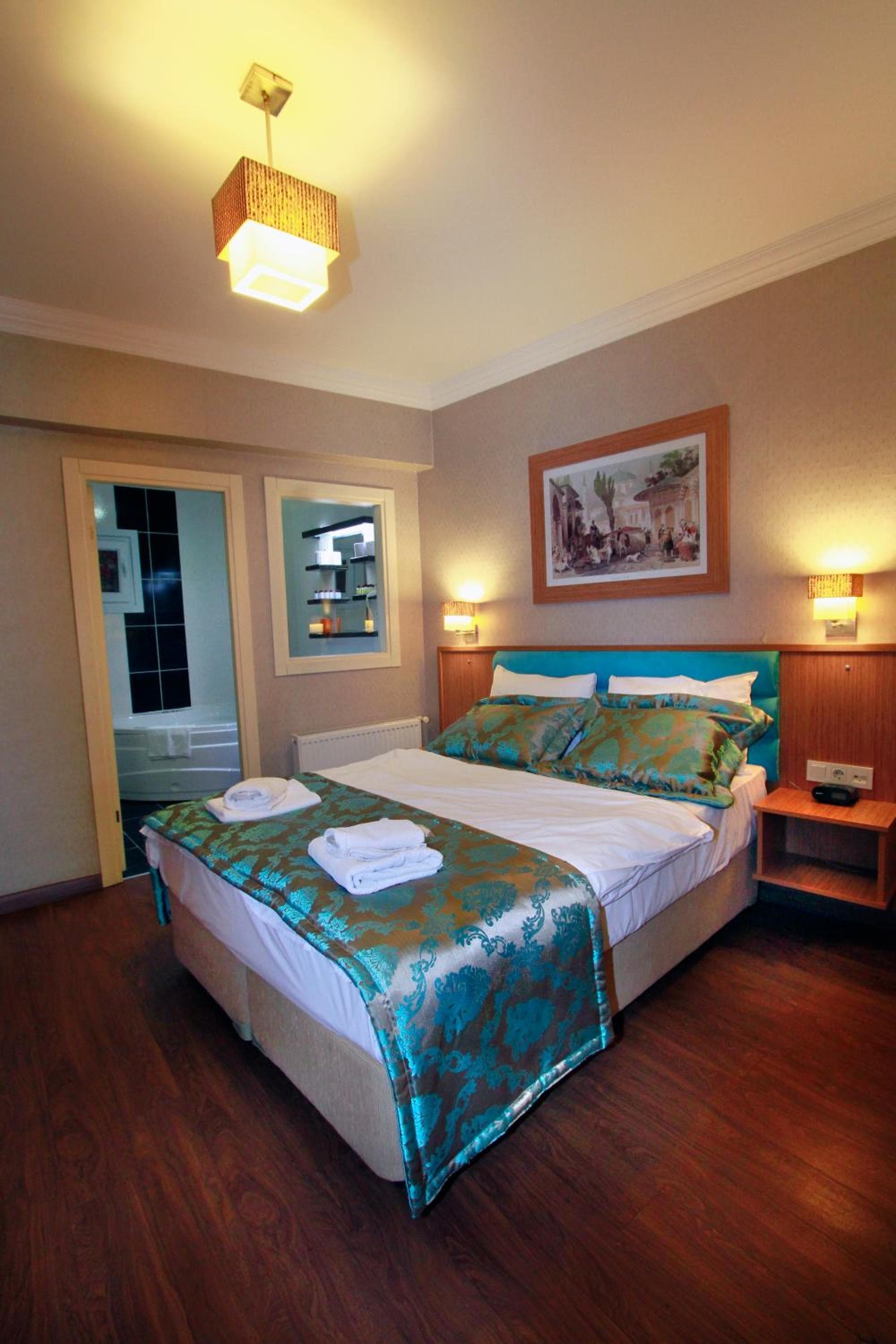 Agora Boutique Hotel & Bistro