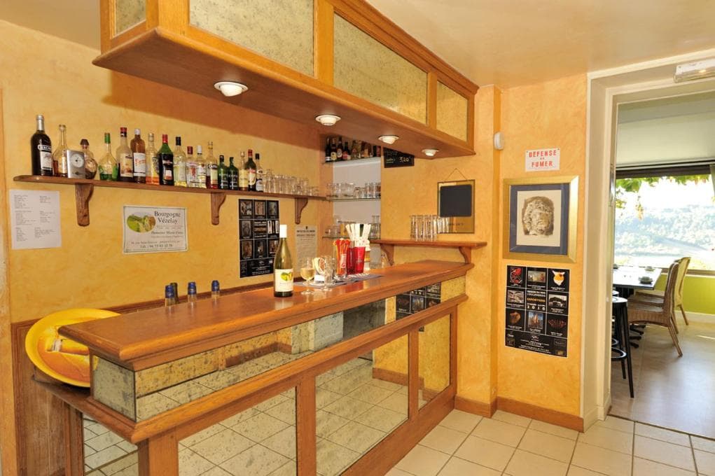 bar
