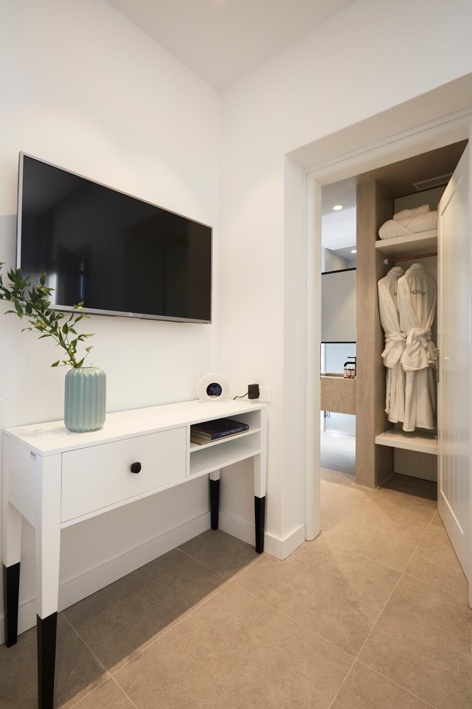 Altera Pars Suites