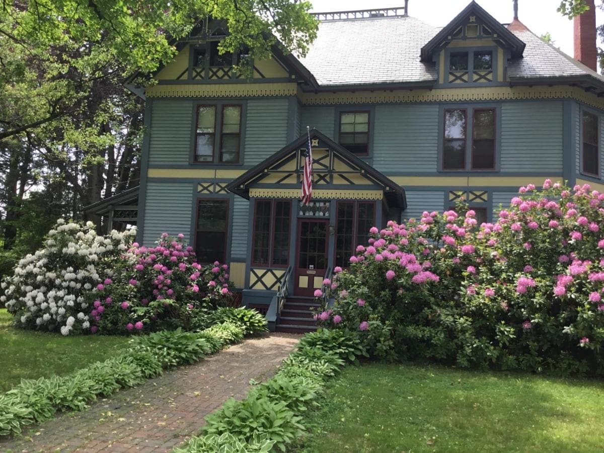 Amherst Inn