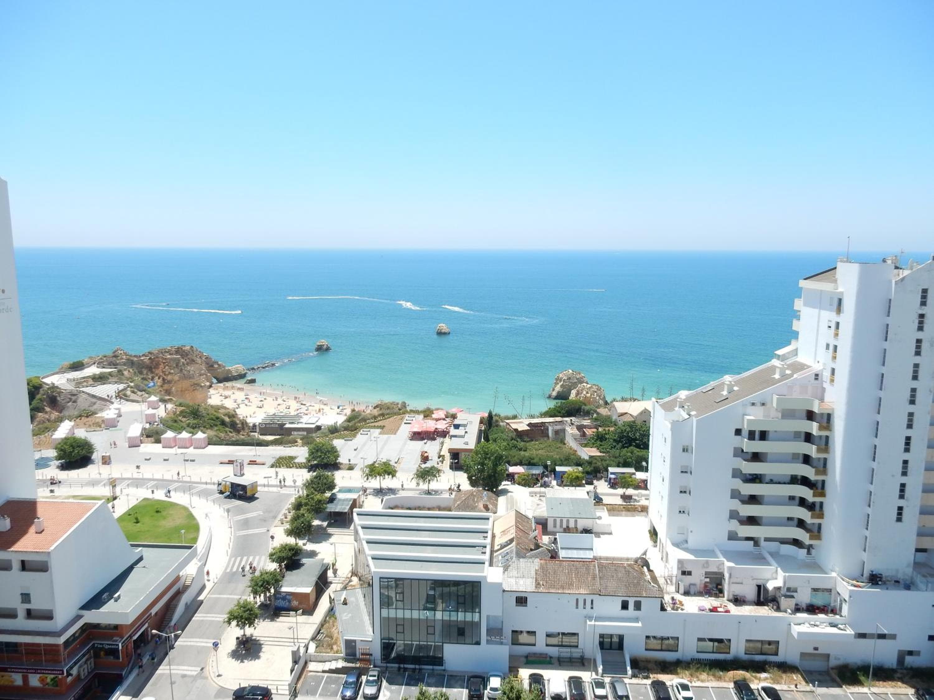 Apartamentos Turisticos Perola da Rocha