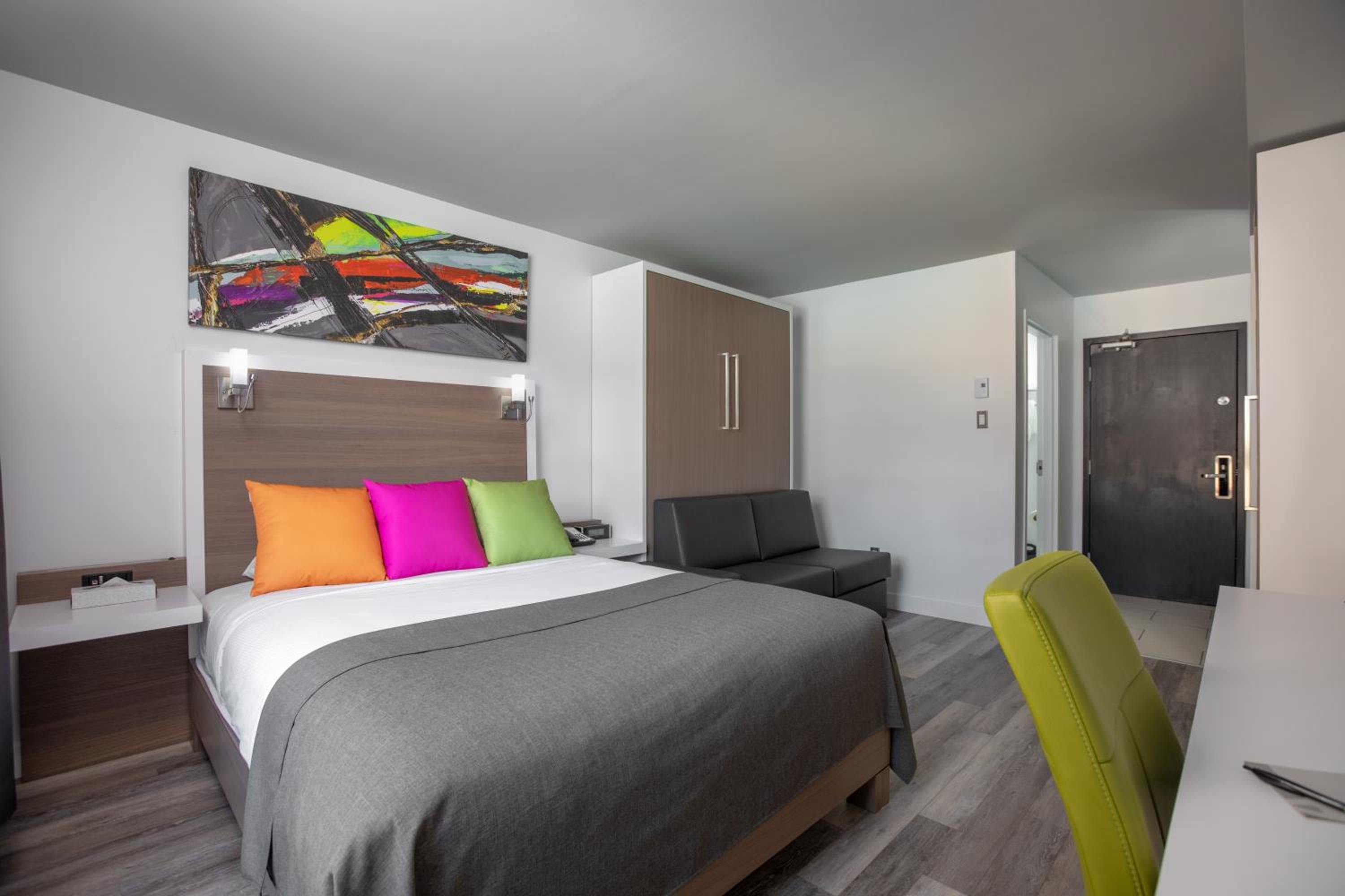 Hotel V