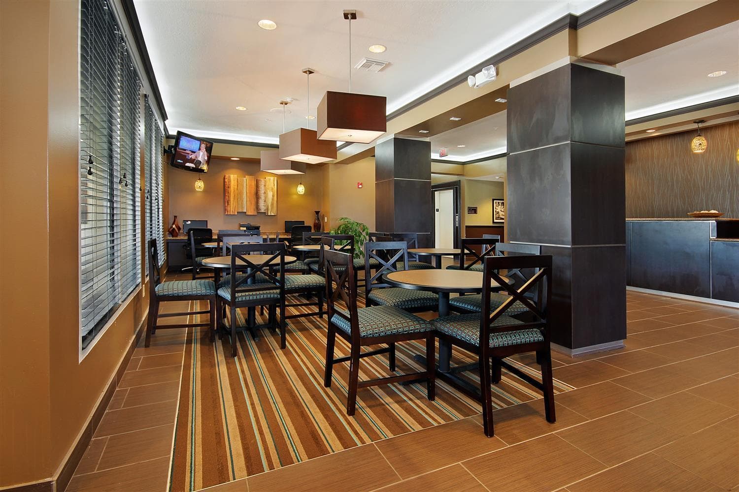 Best Western Plus Seawall Inn & Suites by the Beach
